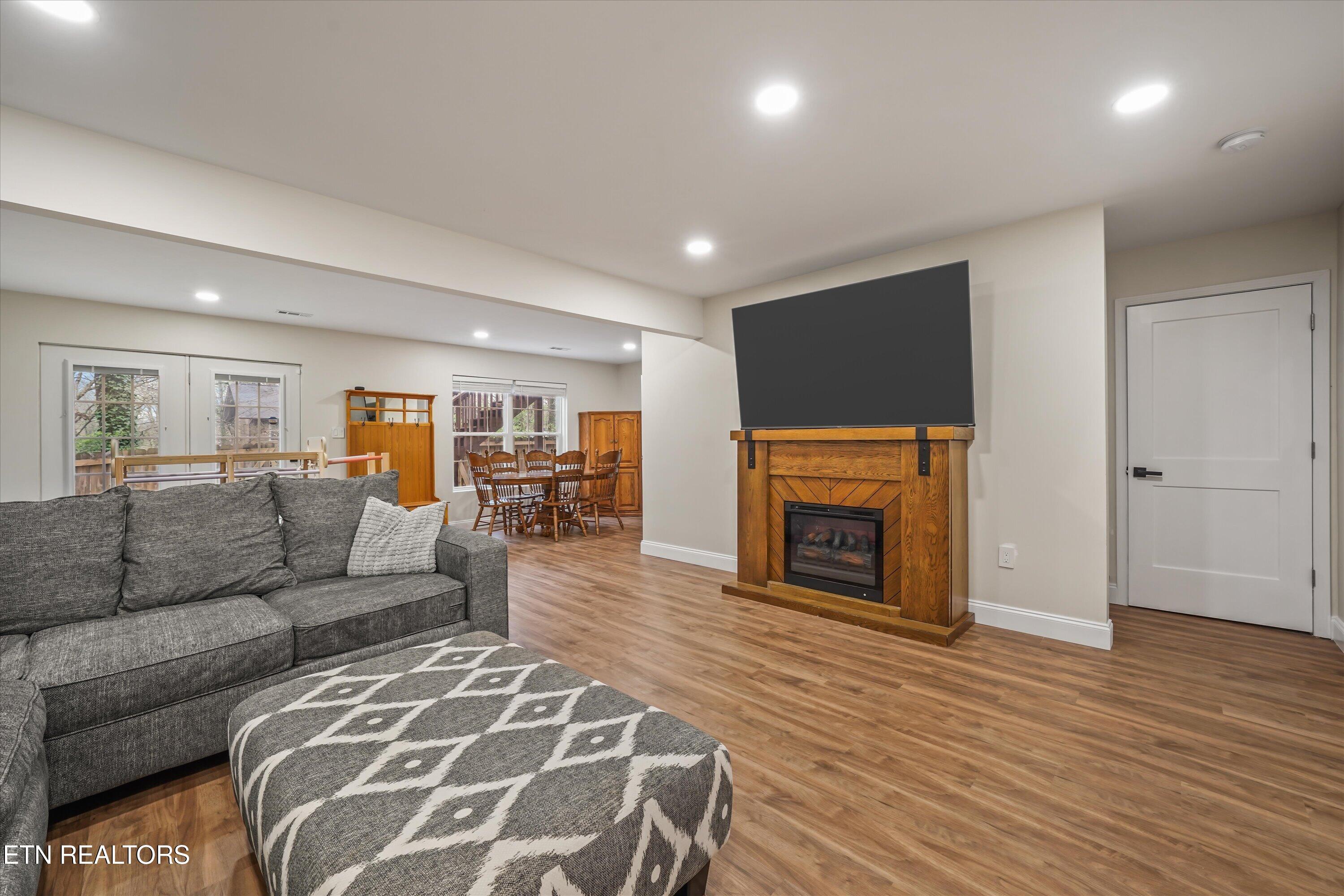 1713 Scenic Valley Lane Knoxville TN 37922