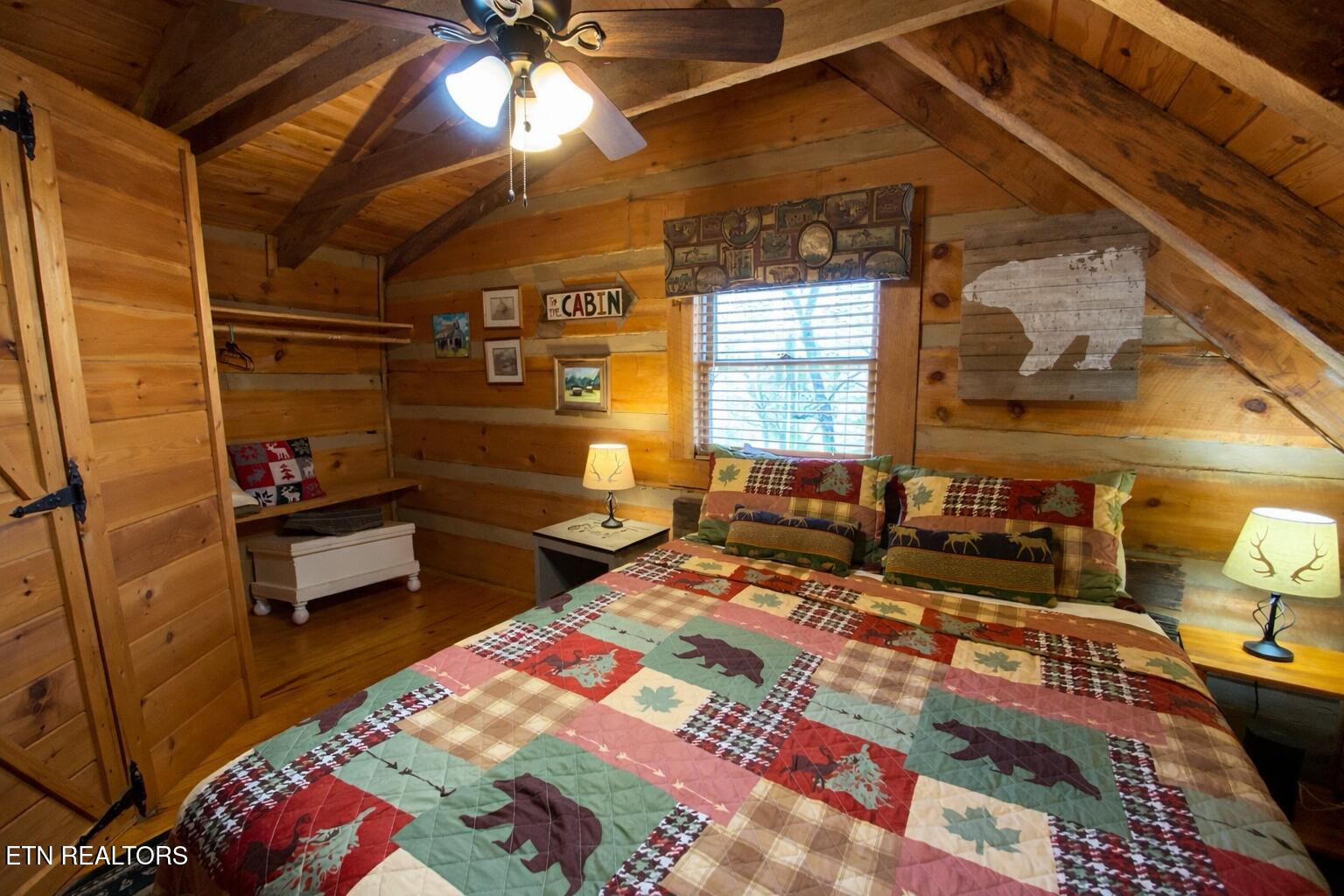 2039 Piney Overlook Lane Sevierville TN 37862