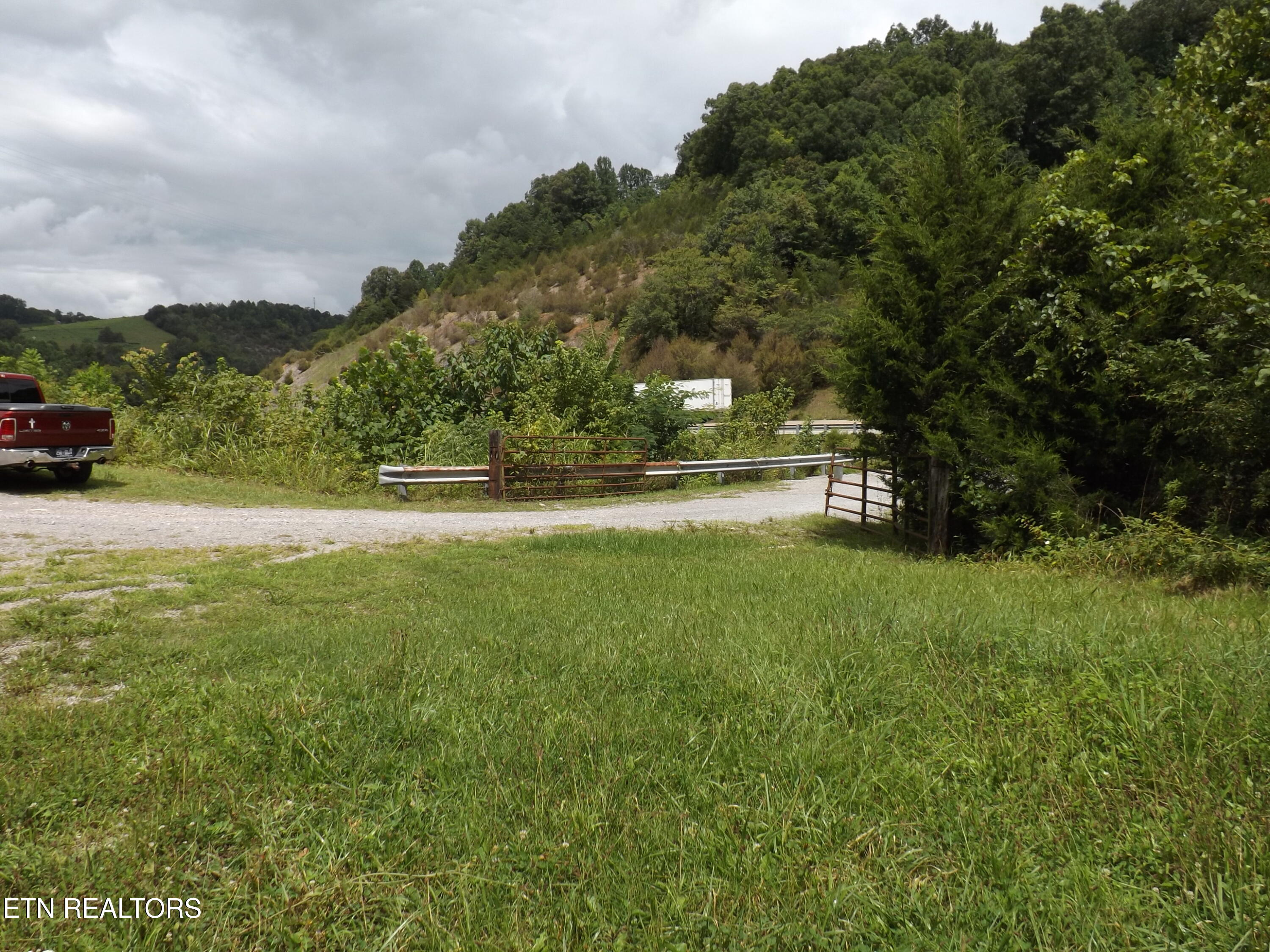 5075 E Highway 25e Tazewell TN 37879