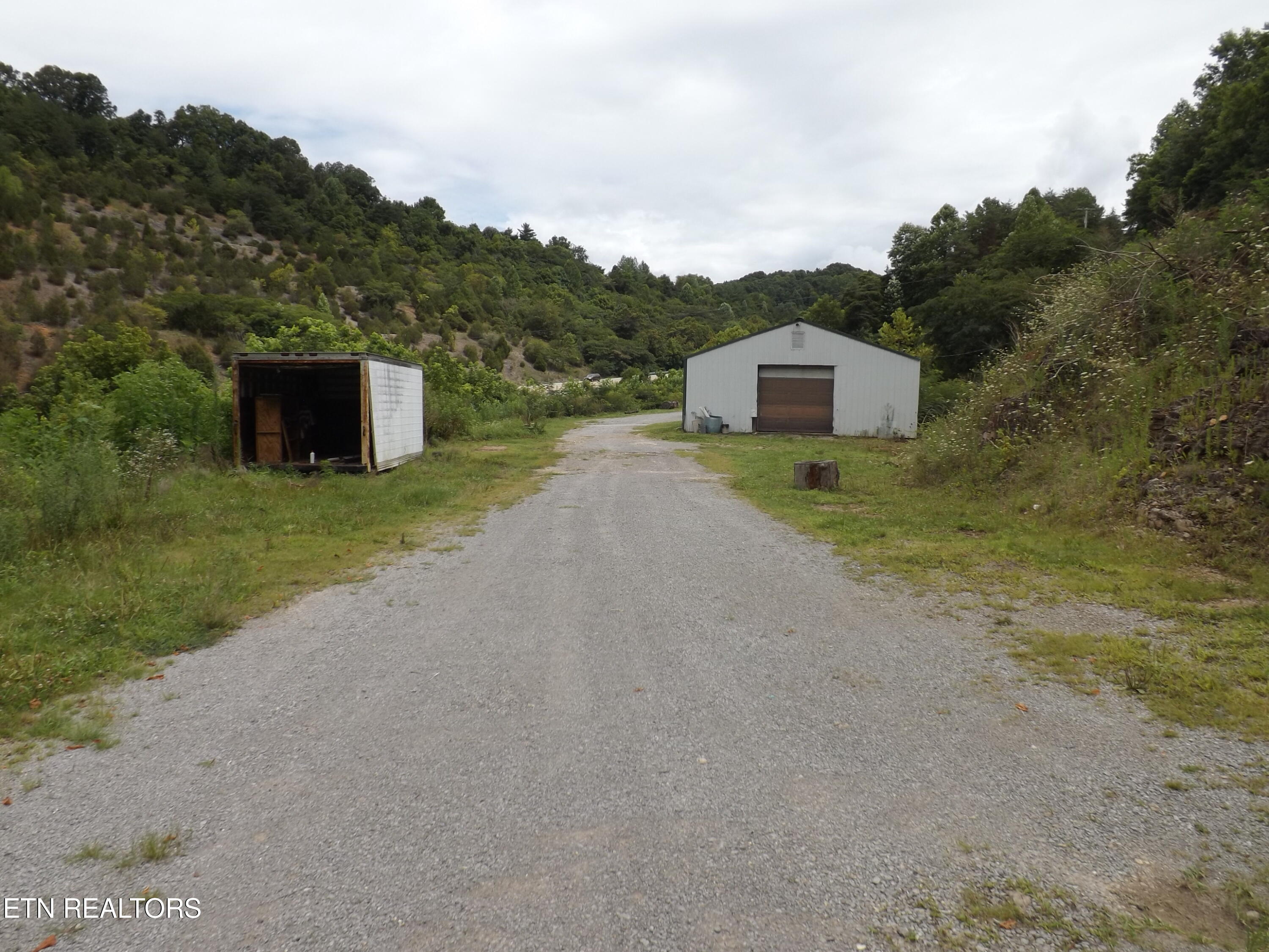 5075 E Highway 25e Tazewell TN 37879