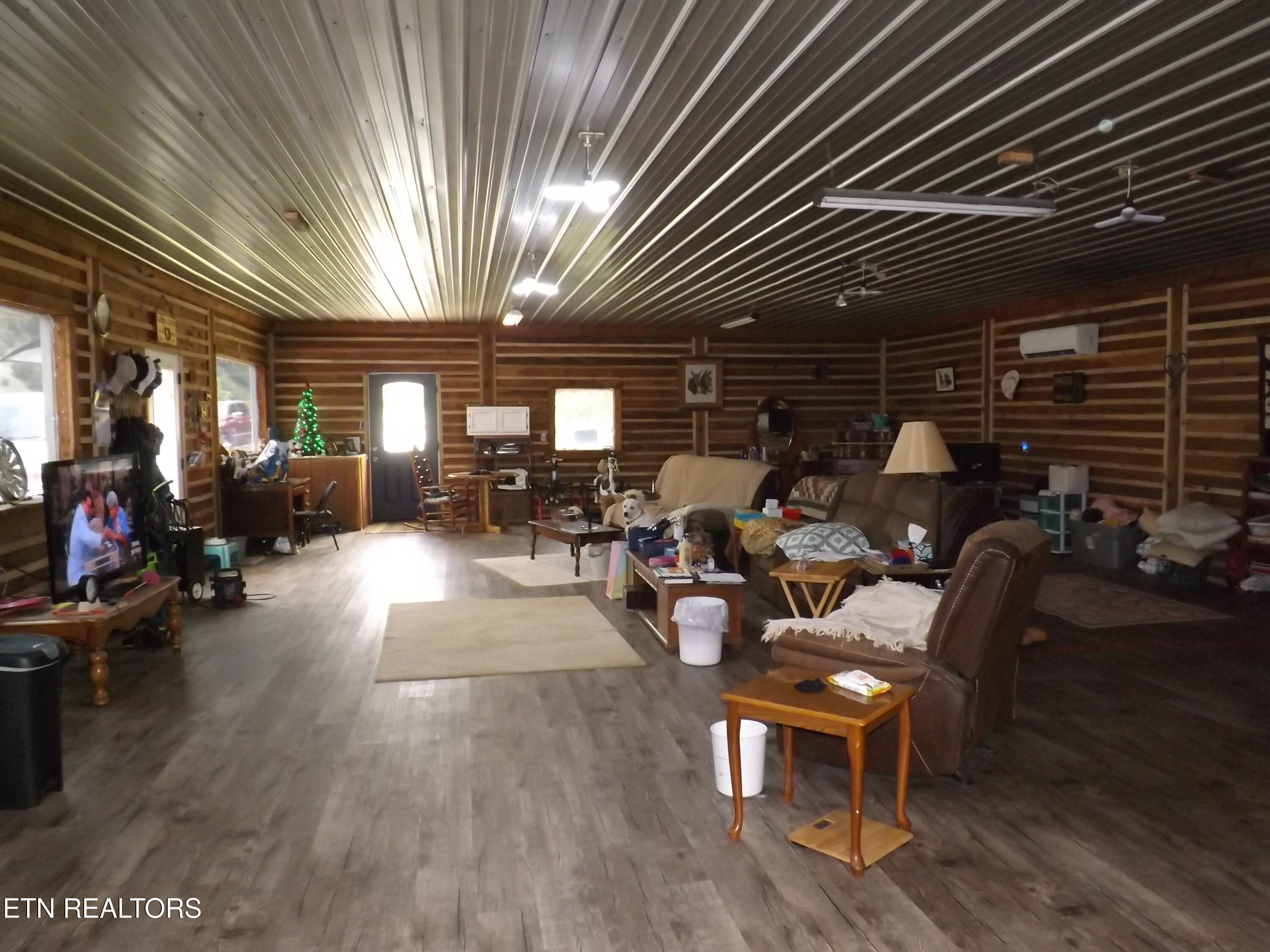 5075 E Highway 25e Tazewell TN 37879