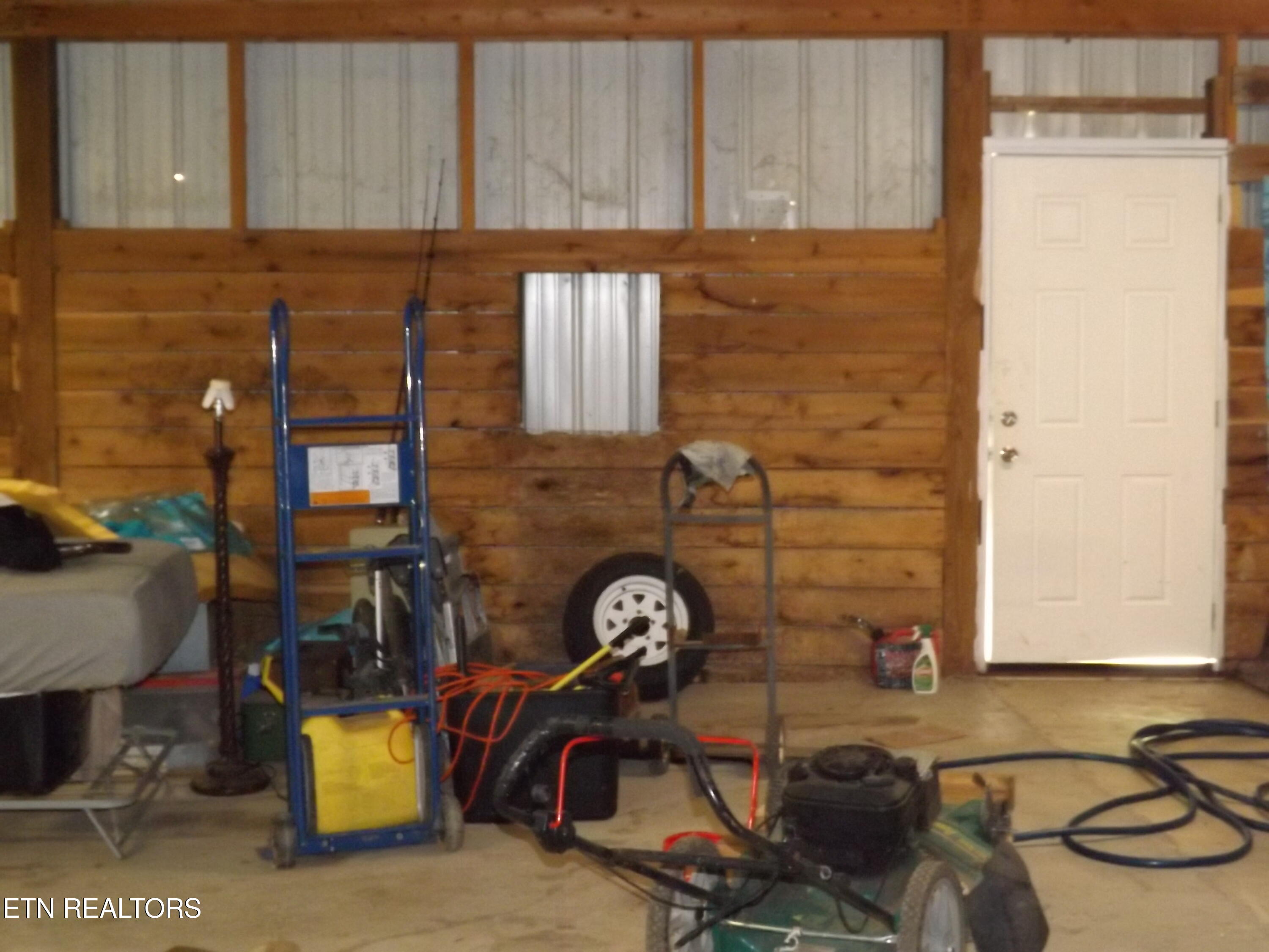 5075 E Highway 25e Tazewell TN 37879