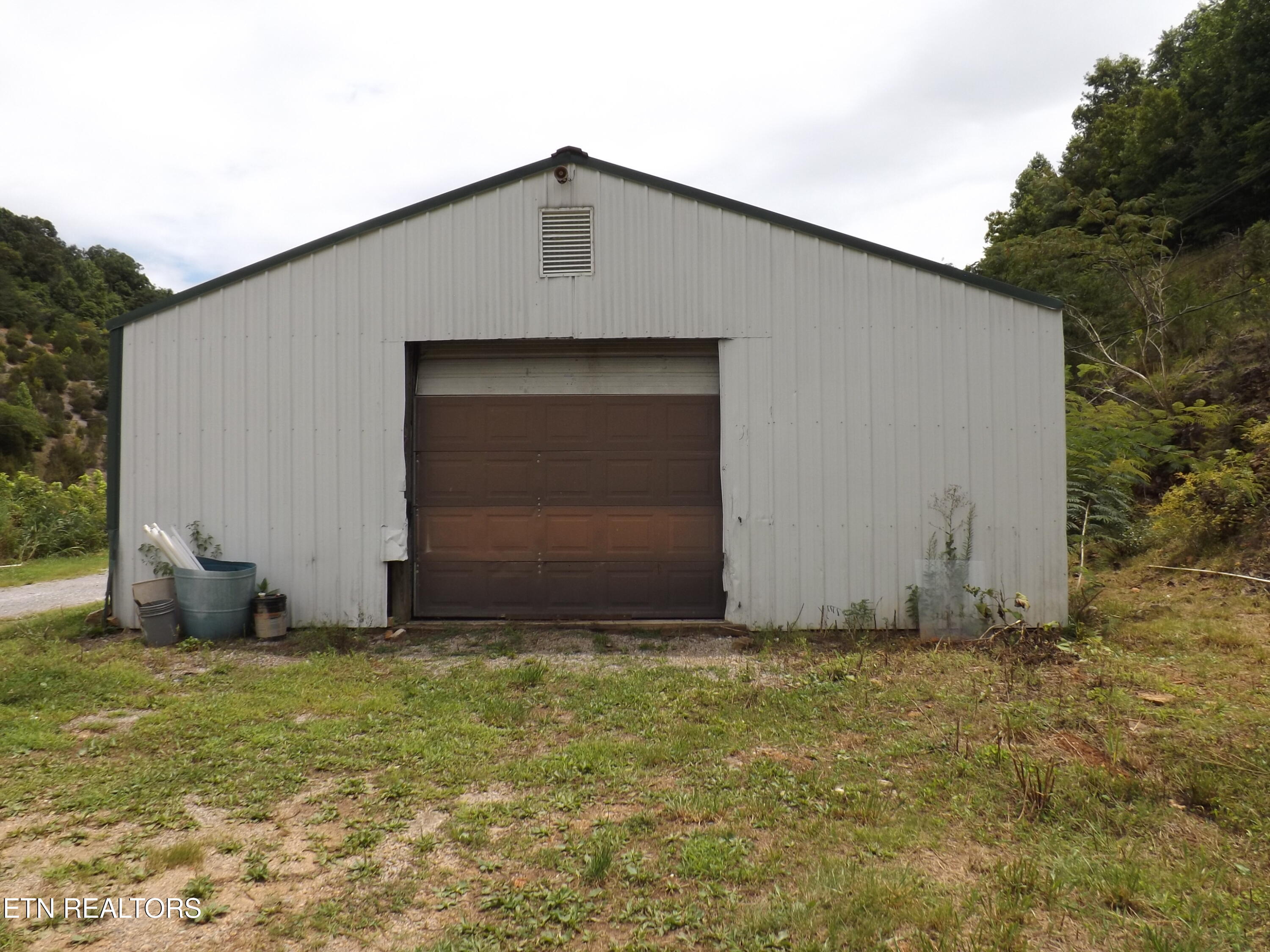 5075 E Highway 25e Tazewell TN 37879