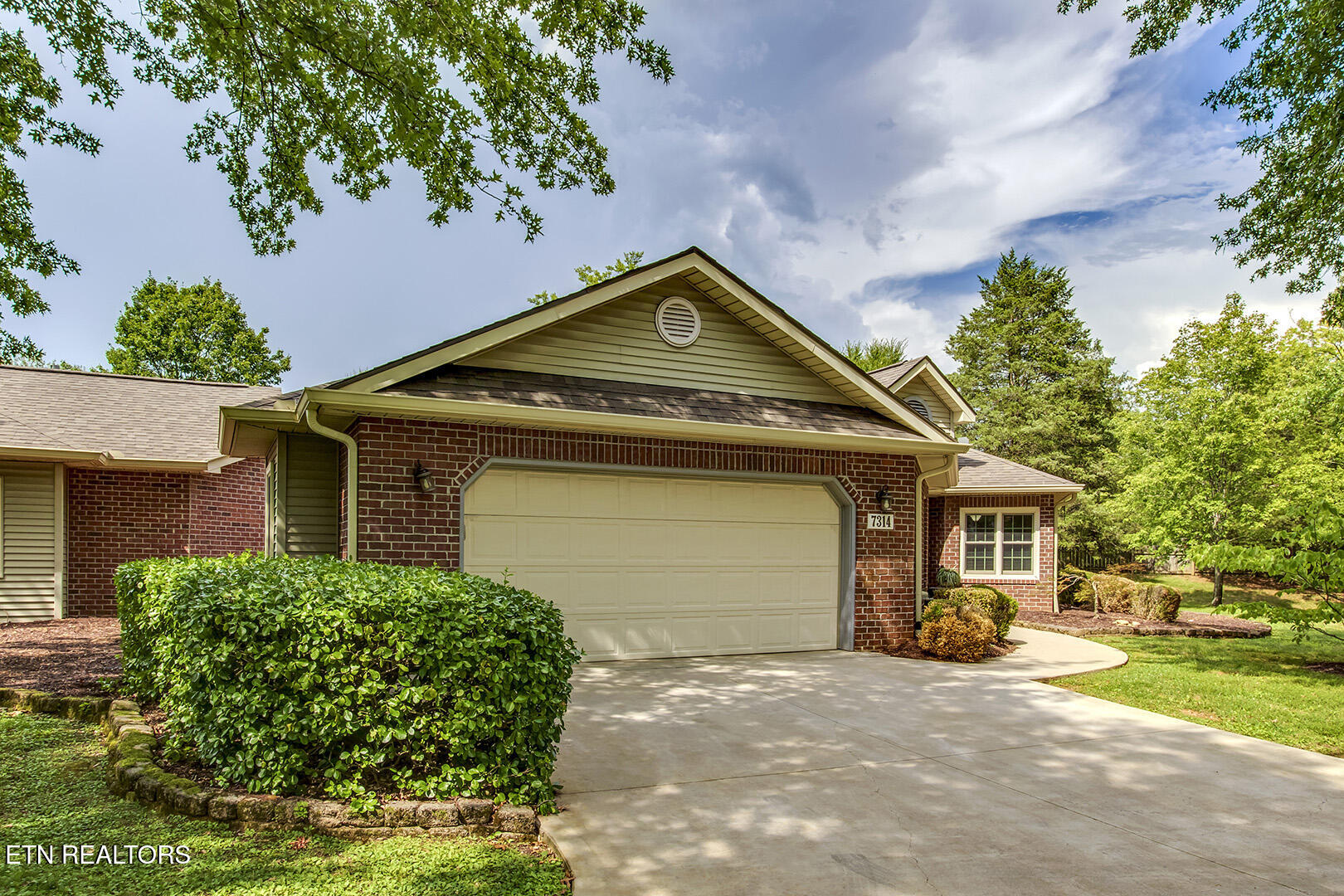 7314 Shalimar Point Way Knoxville TN 37918