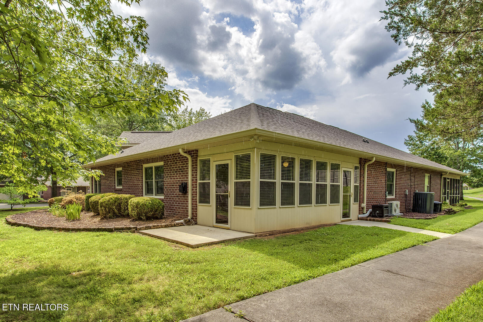 7314 Shalimar Point Way Knoxville TN 37918