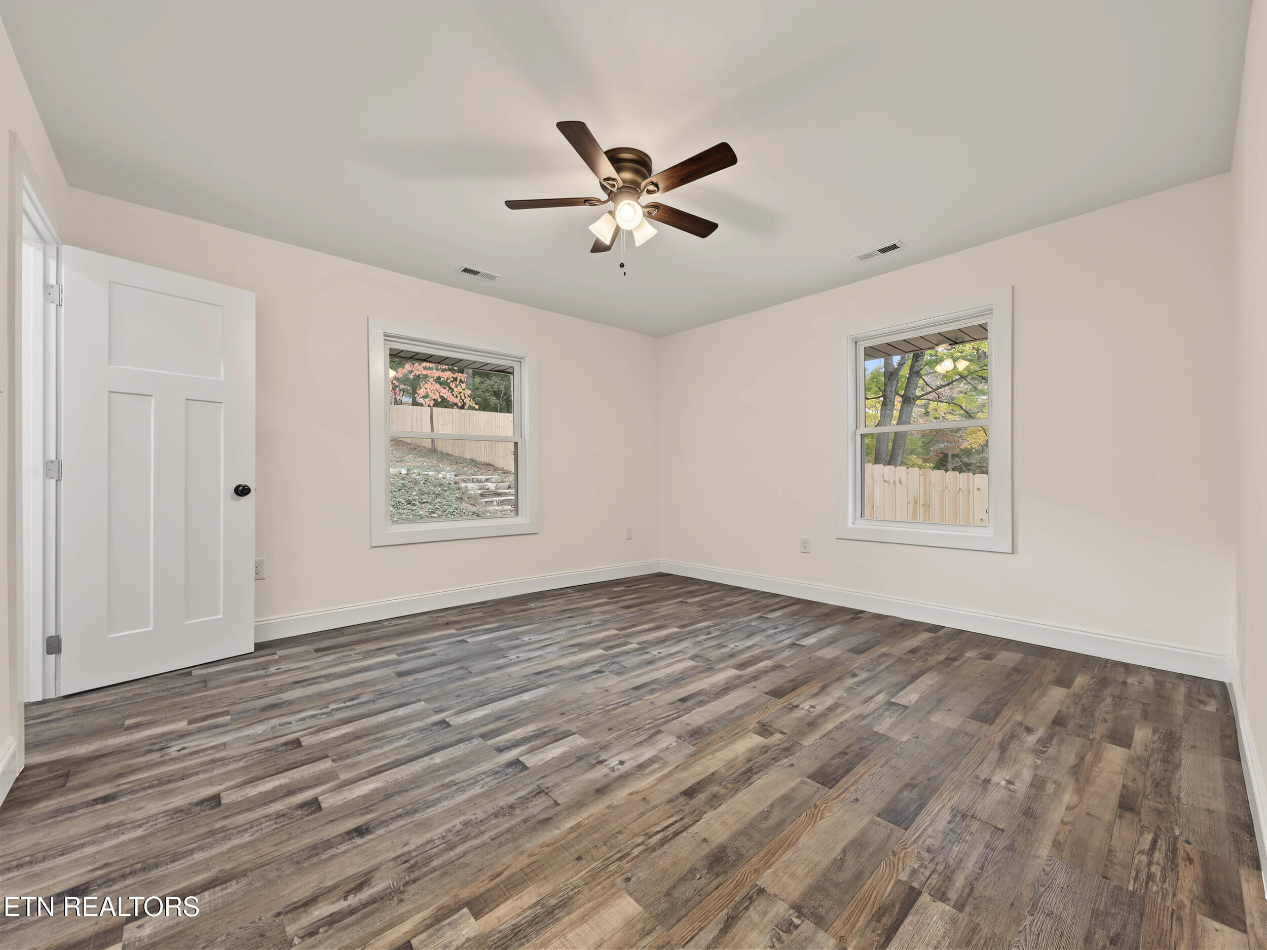 1216 Pilleaux Drive Knoxville TN 37912