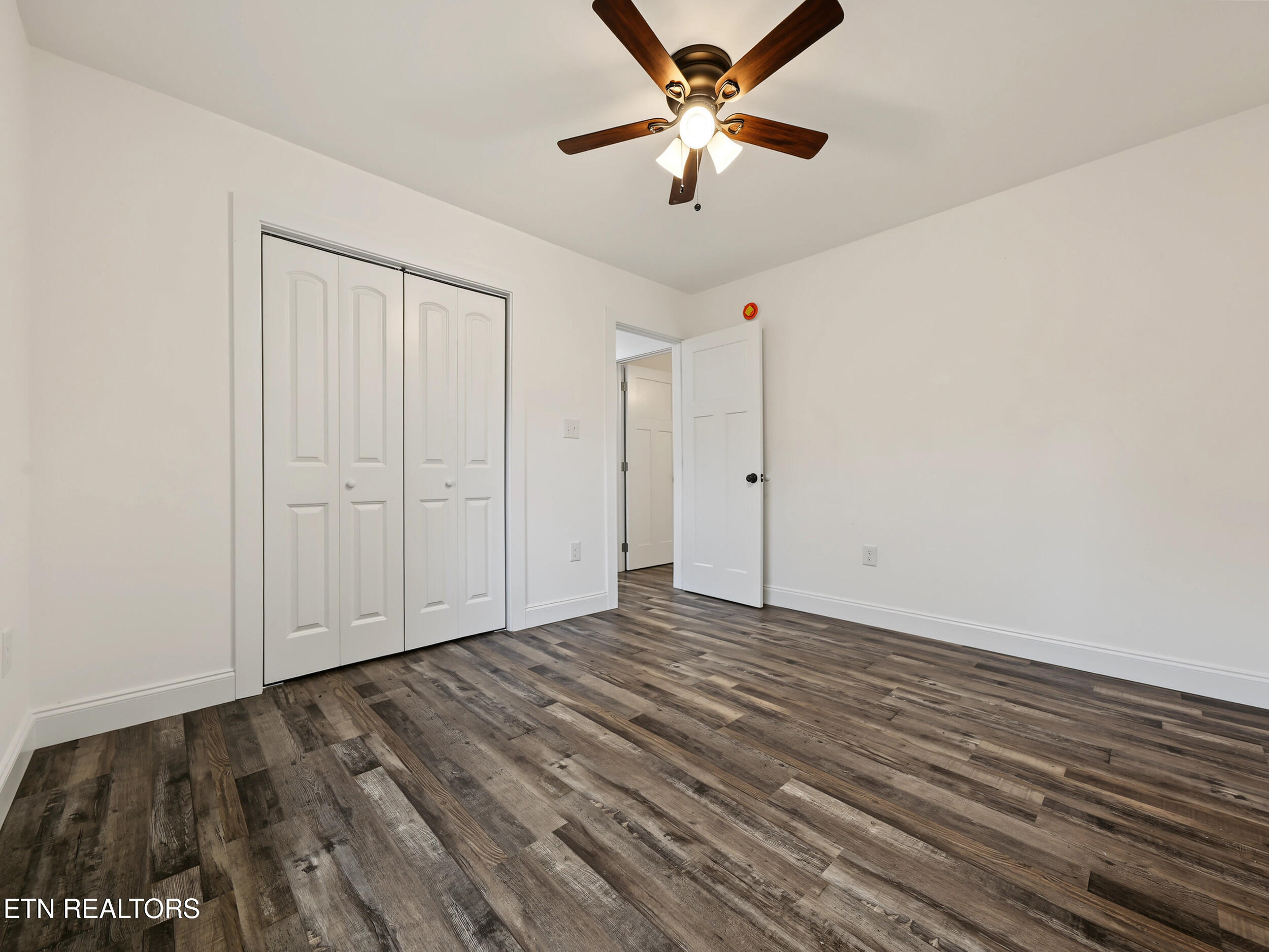 1216 Pilleaux Drive Knoxville TN 37912