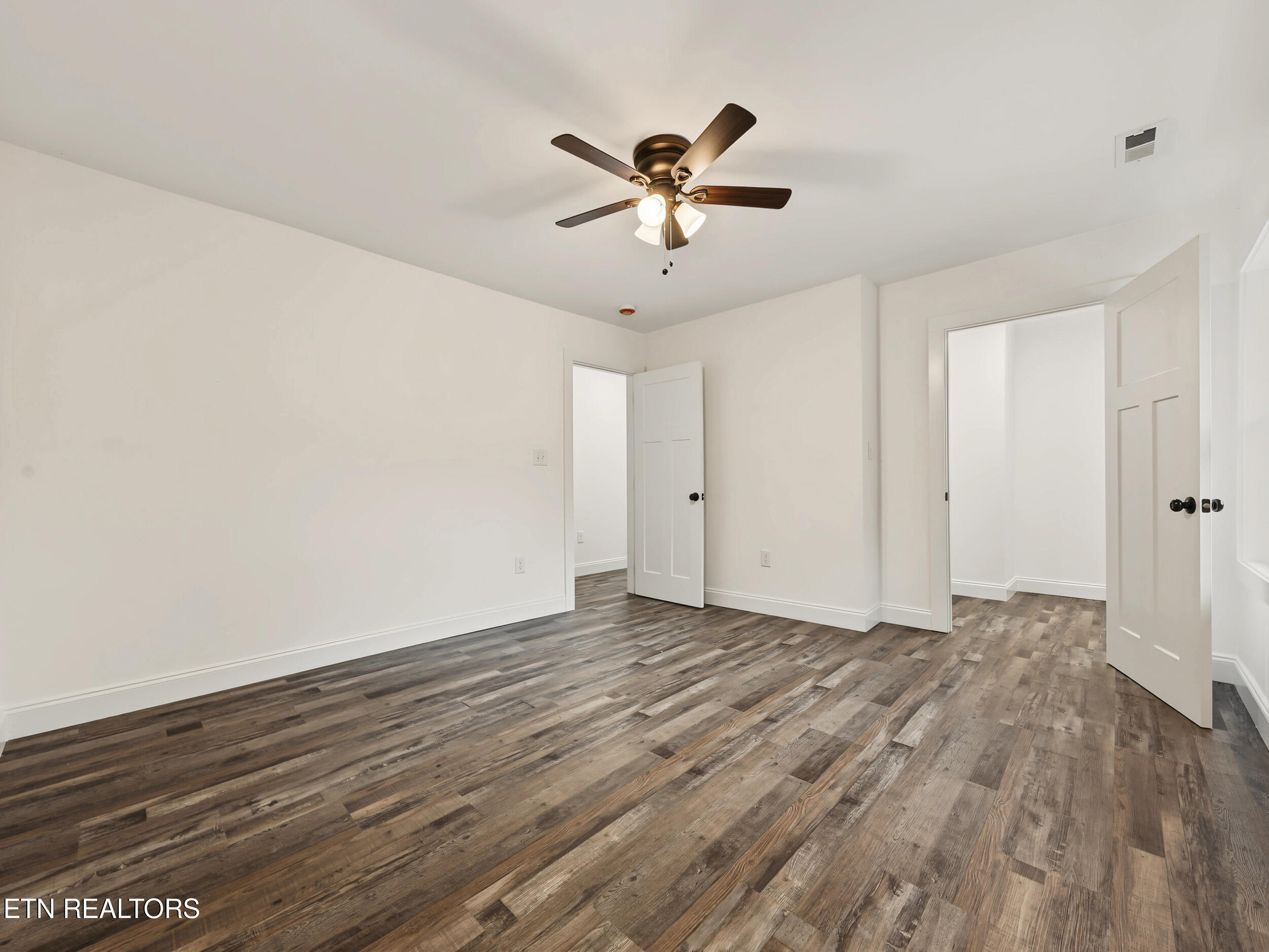 1216 Pilleaux Drive Knoxville TN 37912