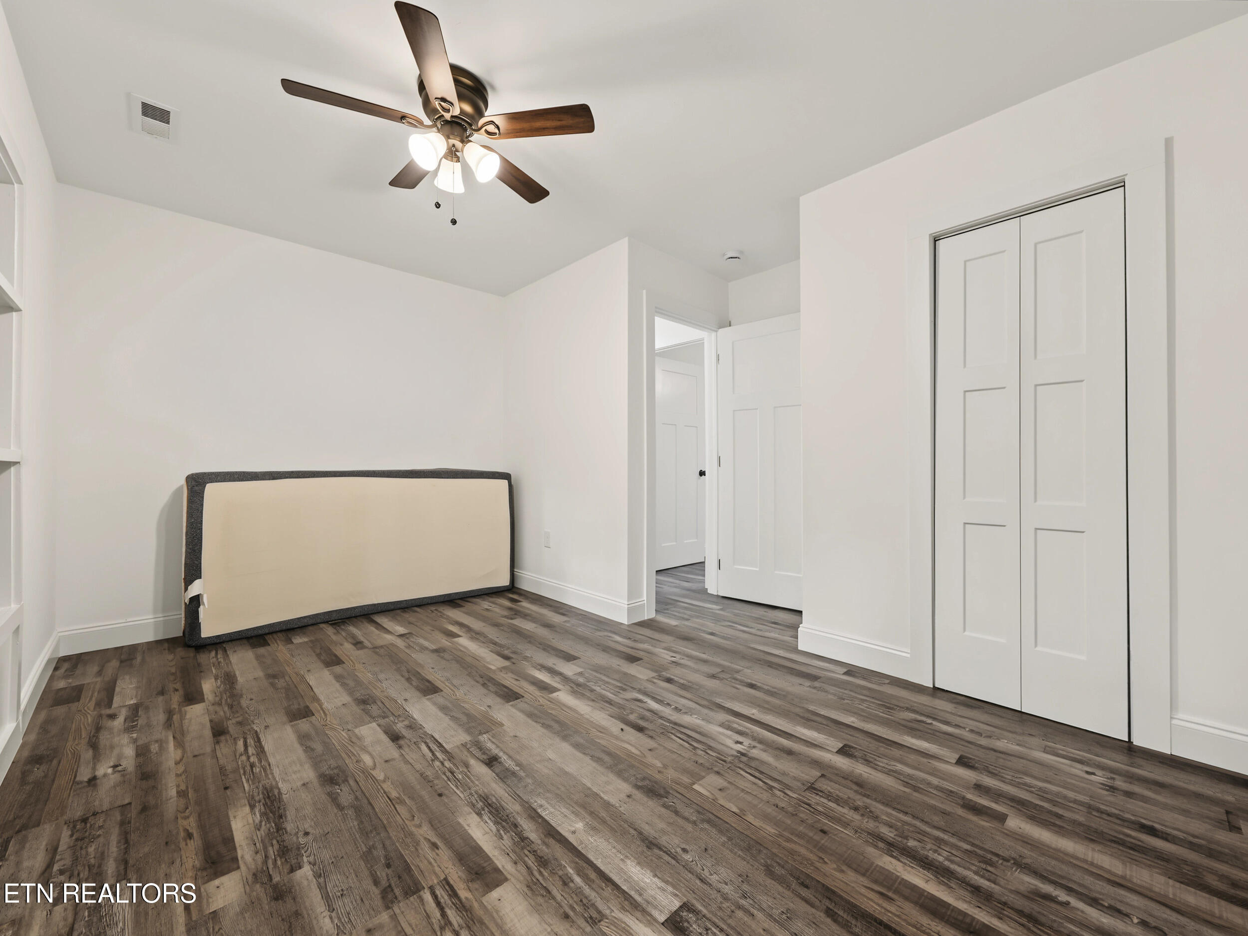 1216 Pilleaux Drive Knoxville TN 37912