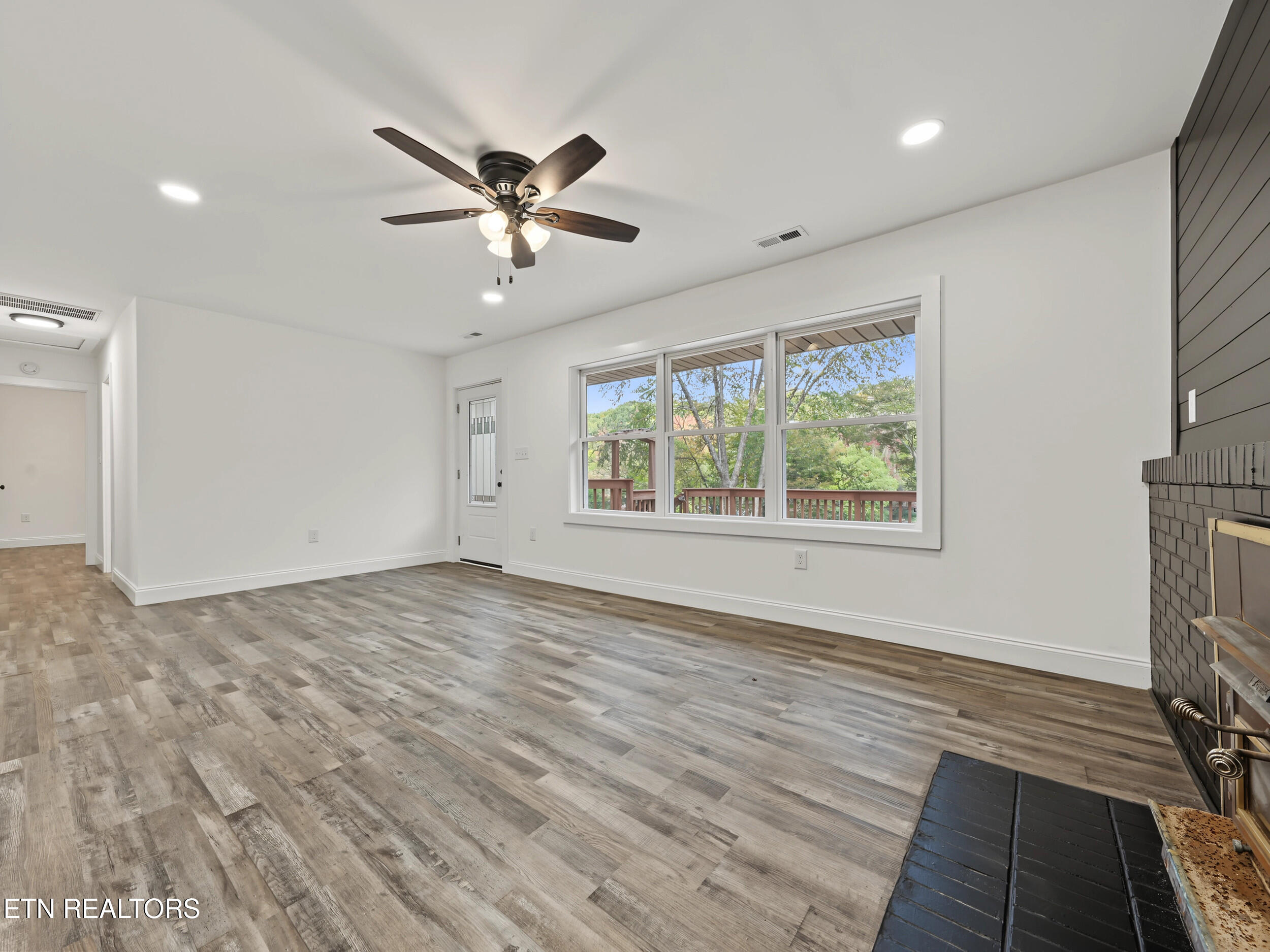 1216 Pilleaux Drive Knoxville TN 37912