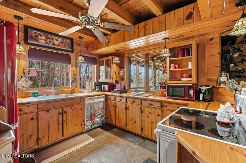 2850 Joyner Hills Lane Sevierville TN 37876
