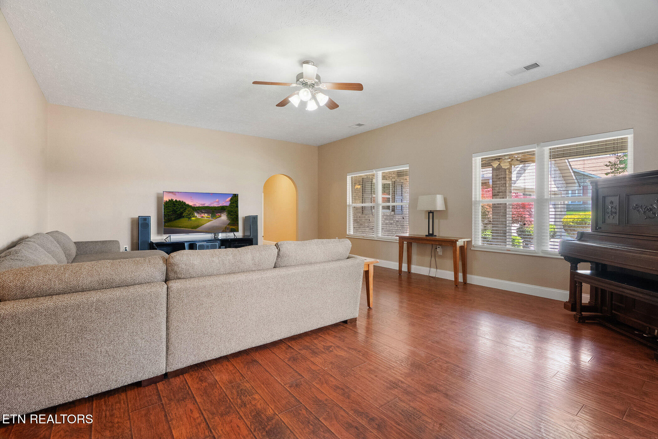 1018 Southwind Circle Dandridge TN 37725