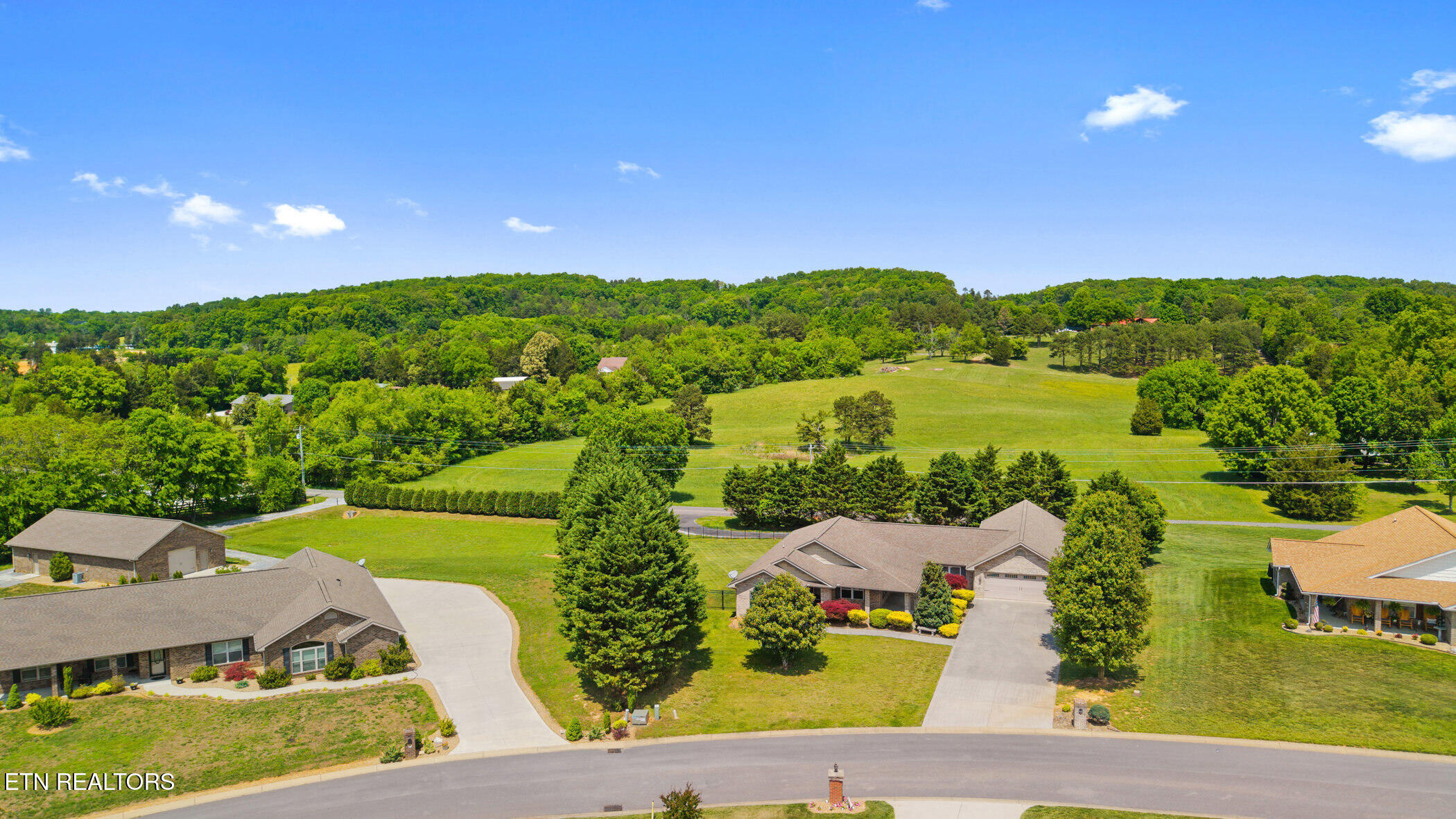 1018 Southwind Circle Dandridge TN 37725