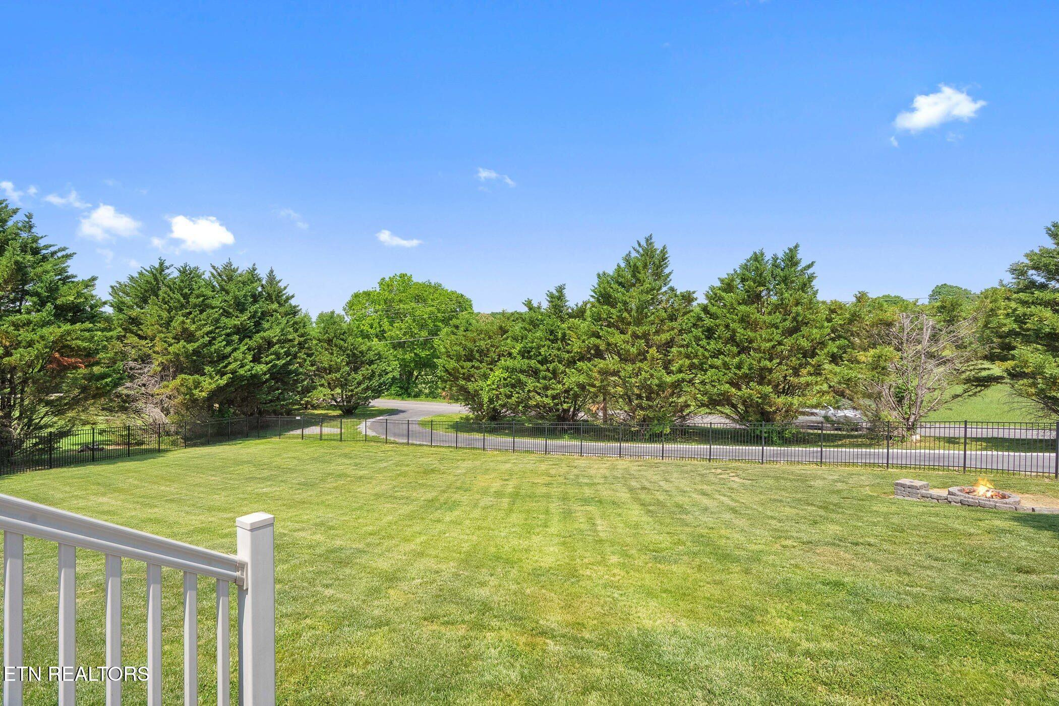 1018 Southwind Circle Dandridge TN 37725
