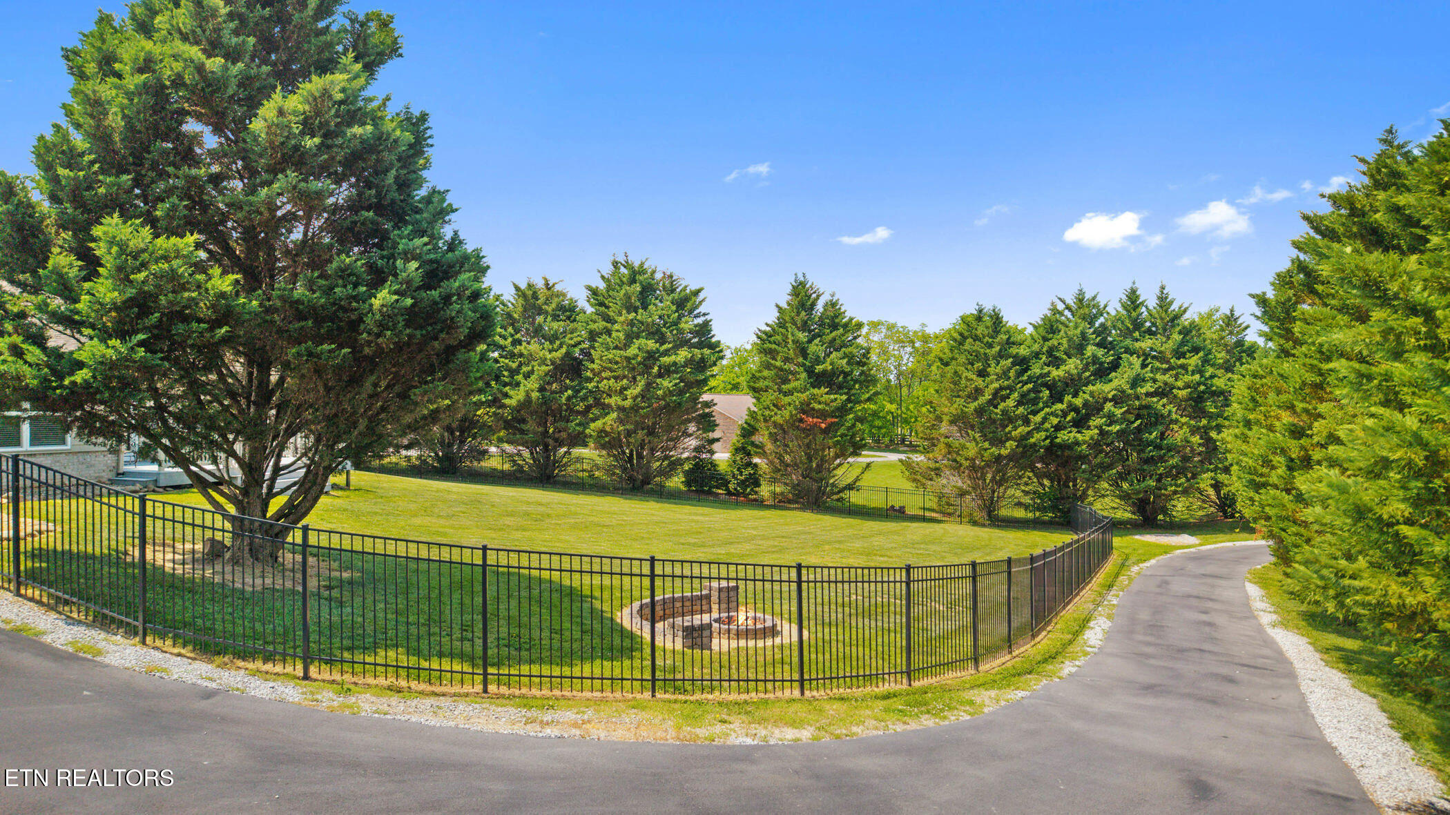 1018 Southwind Circle Dandridge TN 37725