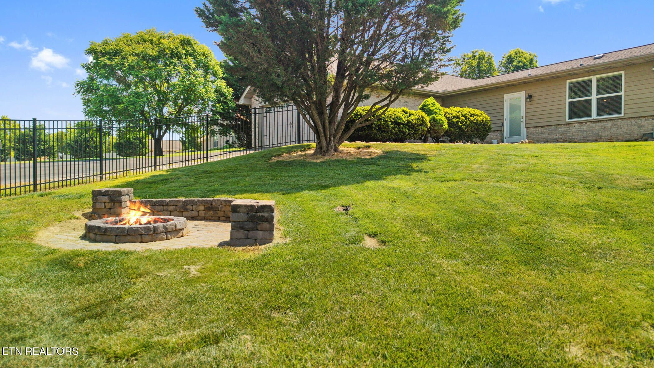 1018 Southwind Circle Dandridge TN 37725