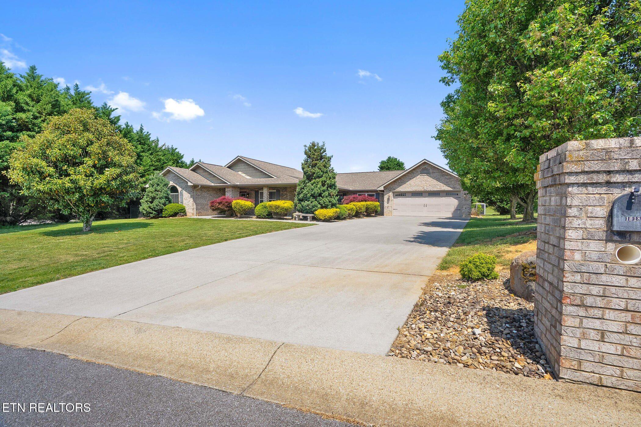 1018 Southwind Circle Dandridge TN 37725