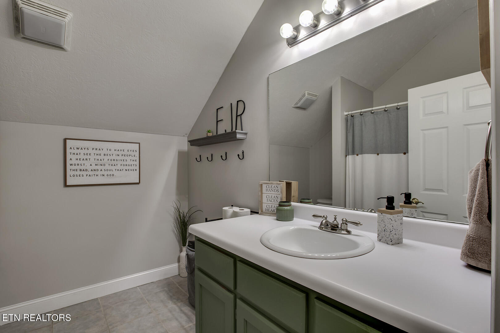 680 Dogwood Valley Road Kingston TN 37763