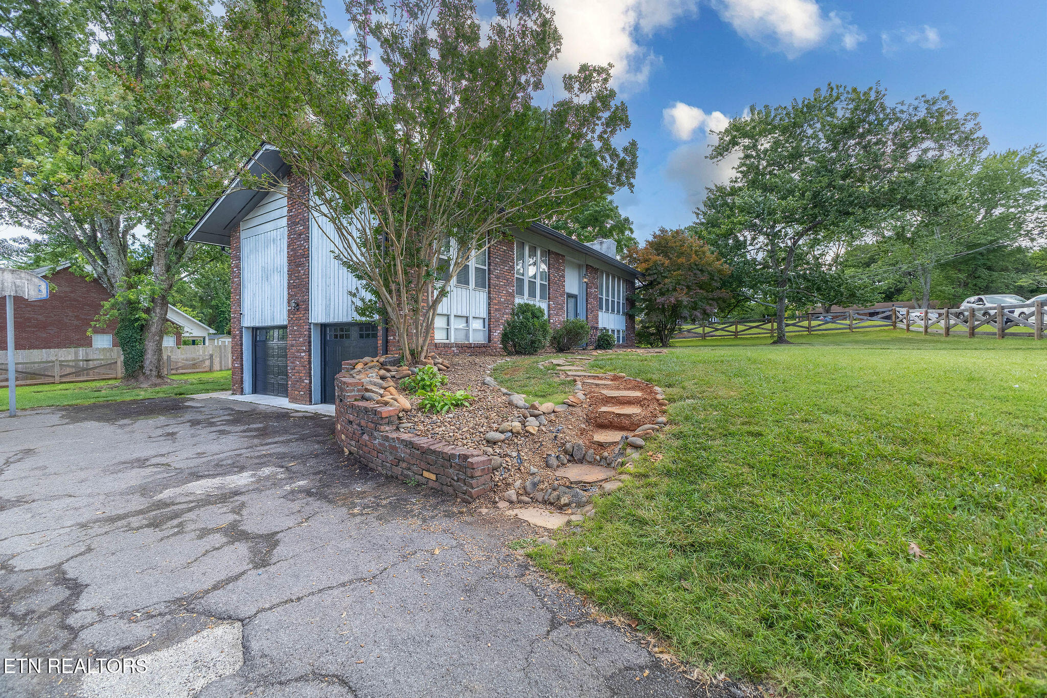 9000 Stately Circle Knoxville TN 37923