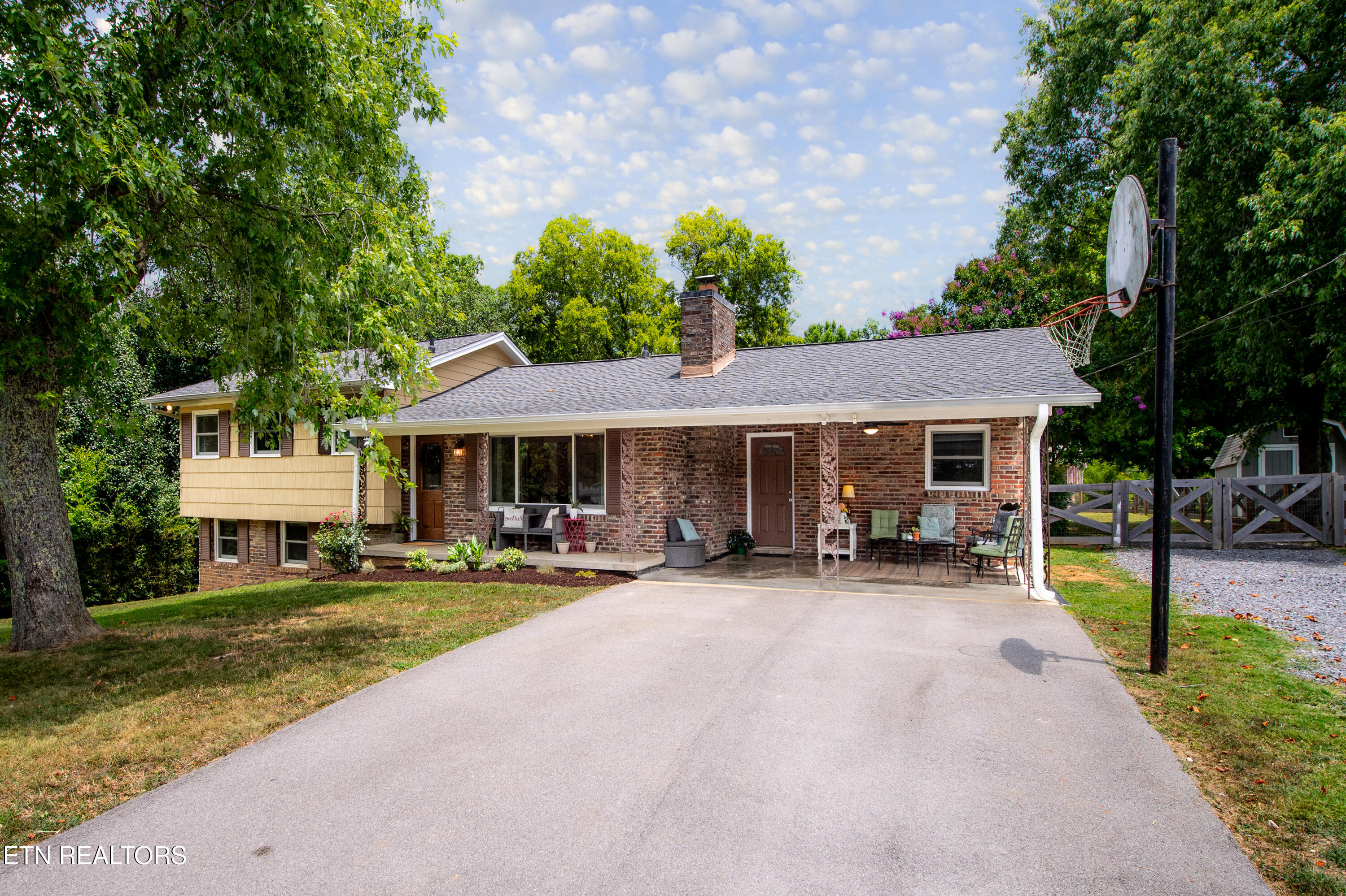 6616 Candy Lane Knoxville TN 37920