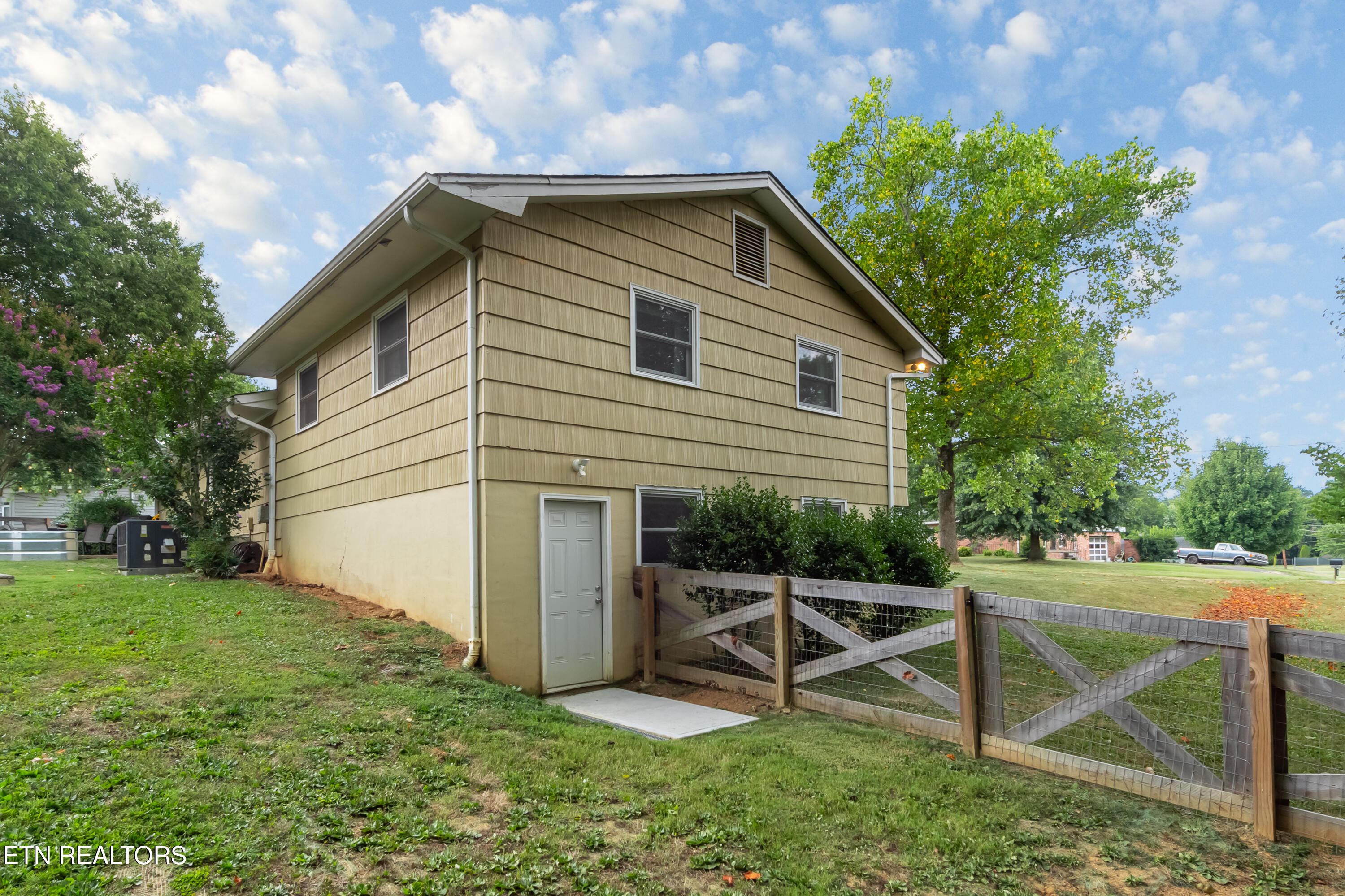 6616 Candy Lane Knoxville TN 37920