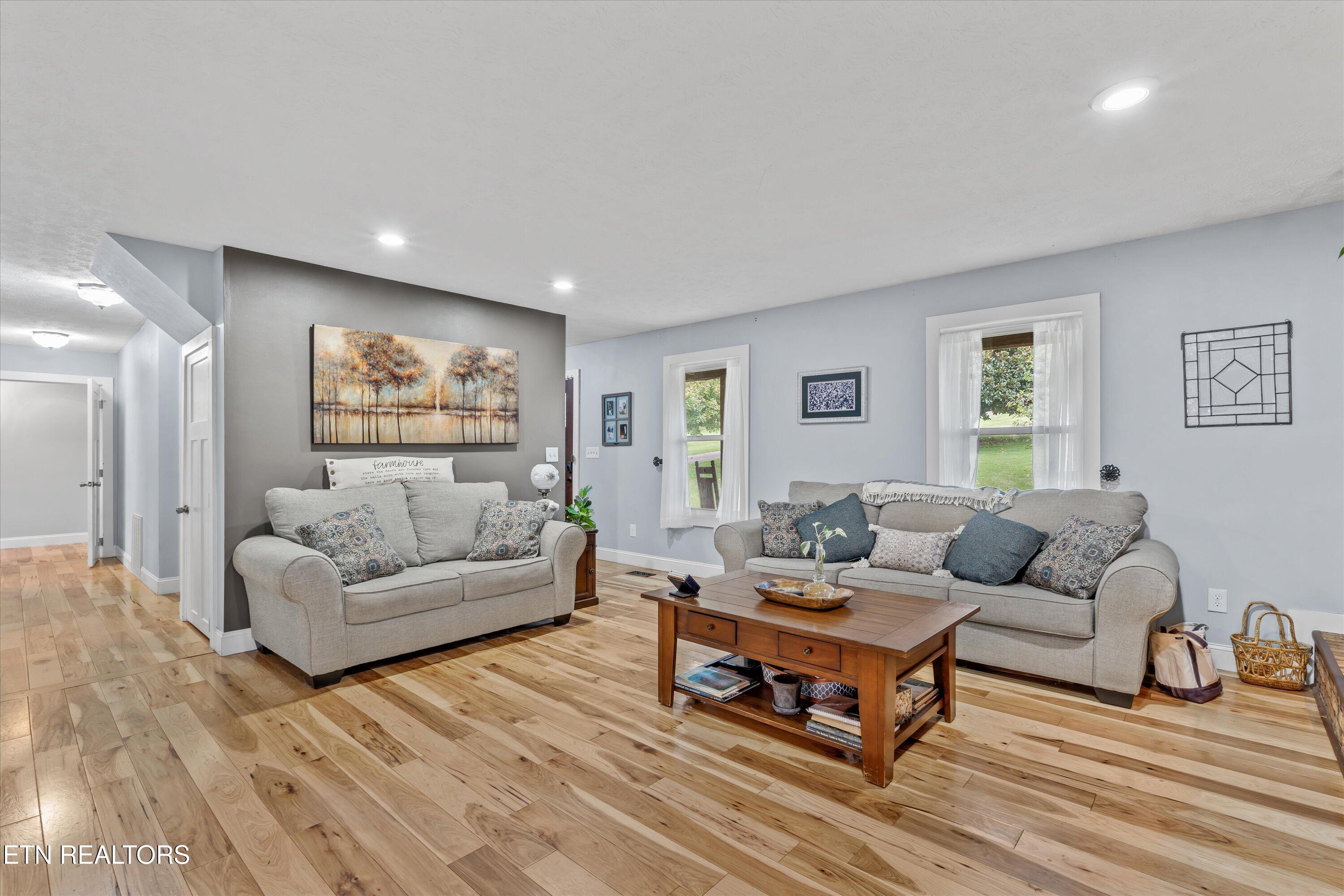 6239 N Trigonia Road Greenback TN 37742