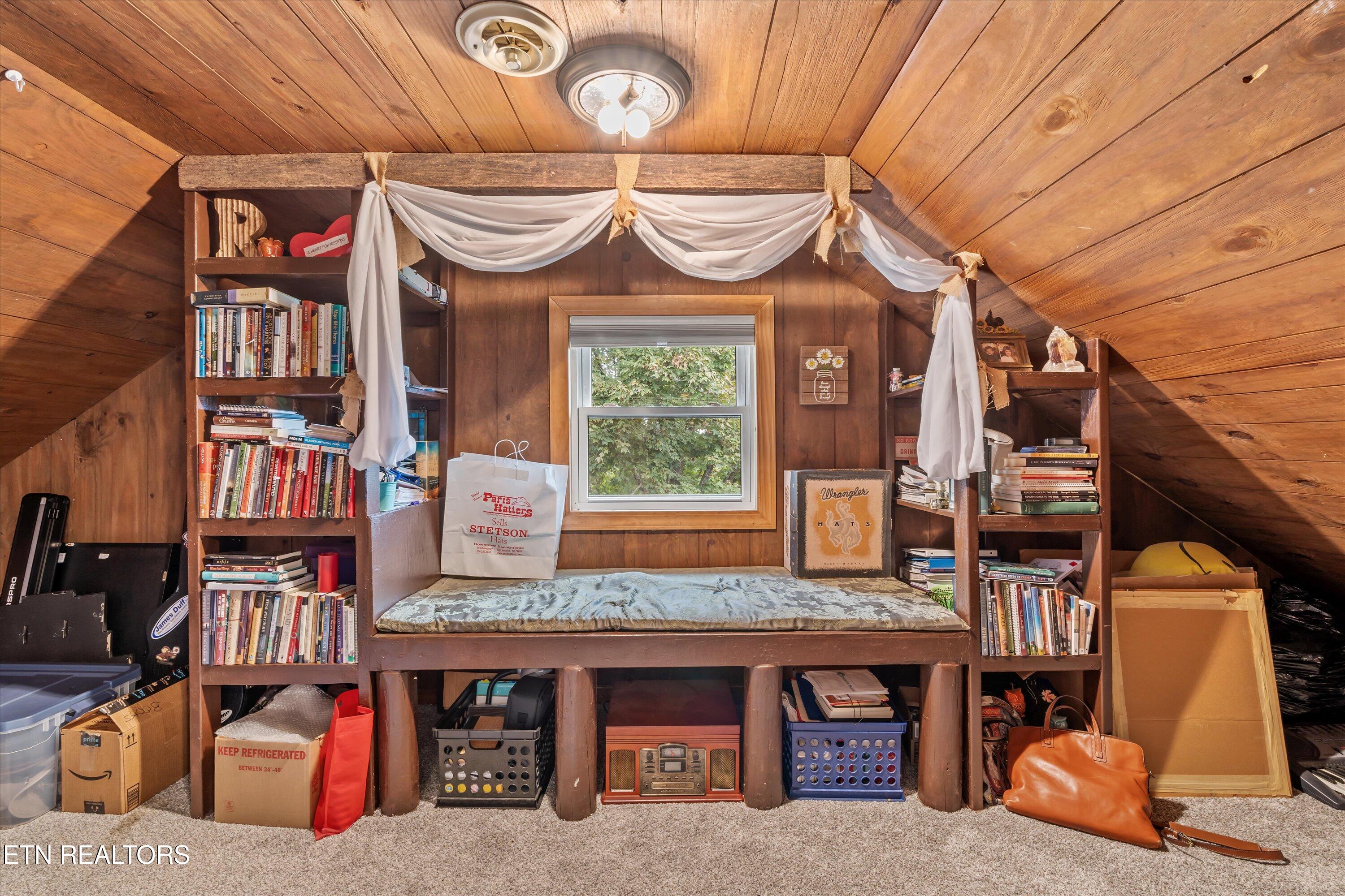 6239 N Trigonia Road Greenback TN 37742