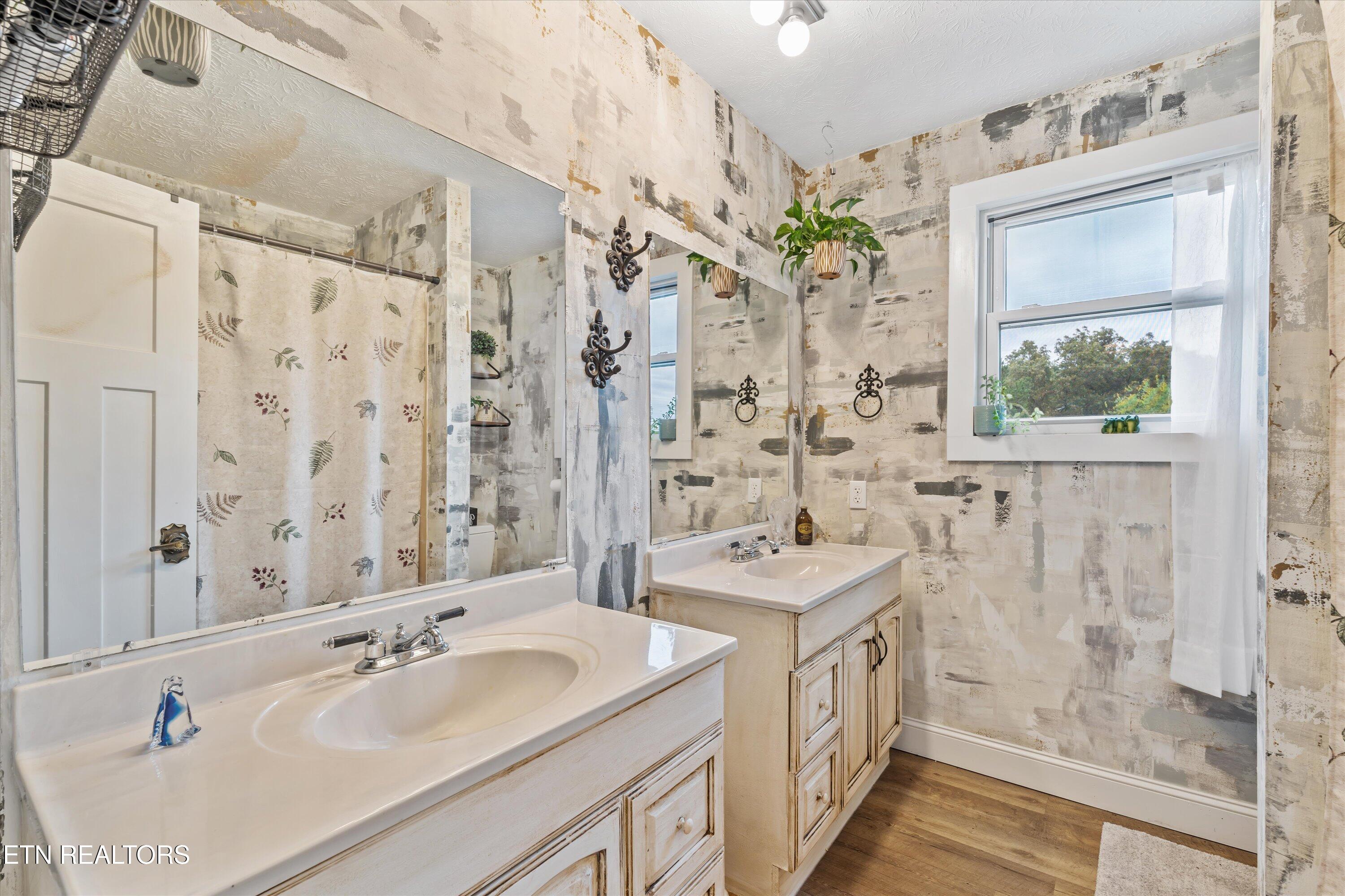 6239 N Trigonia Road Greenback TN 37742