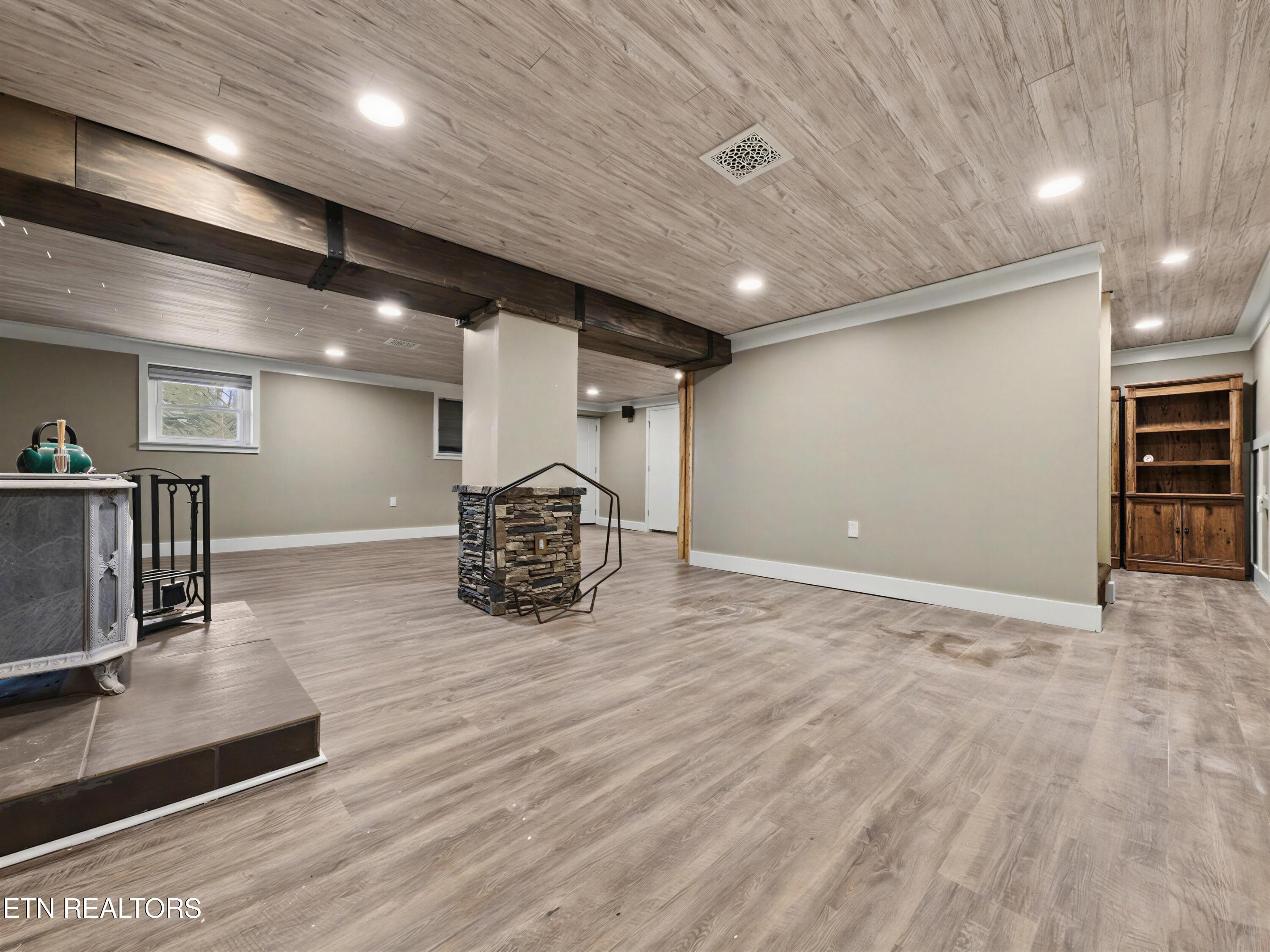 6239 N Trigonia Road Greenback TN 37742