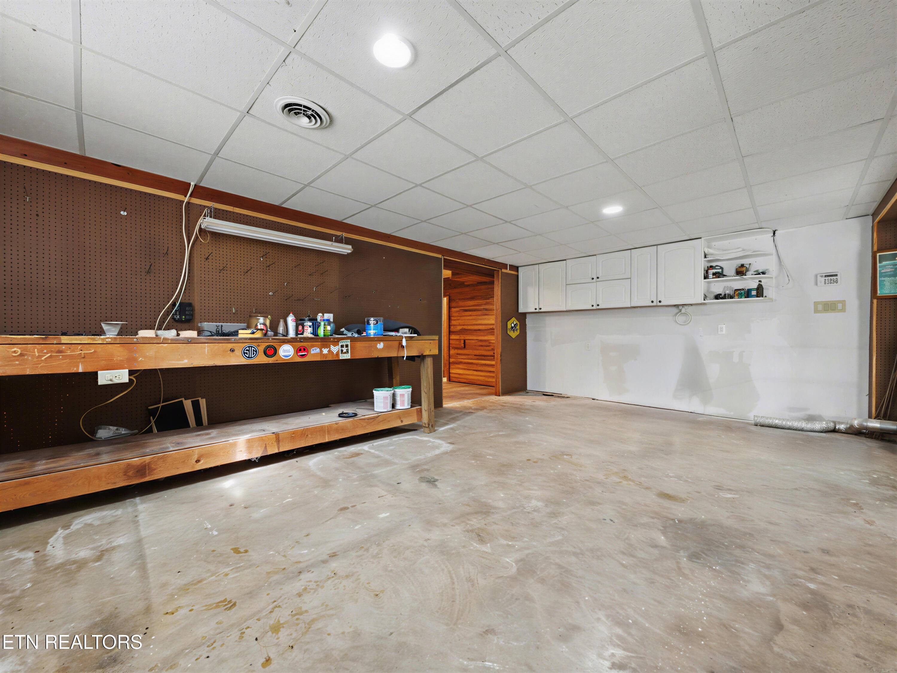 6239 N Trigonia Road Greenback TN 37742