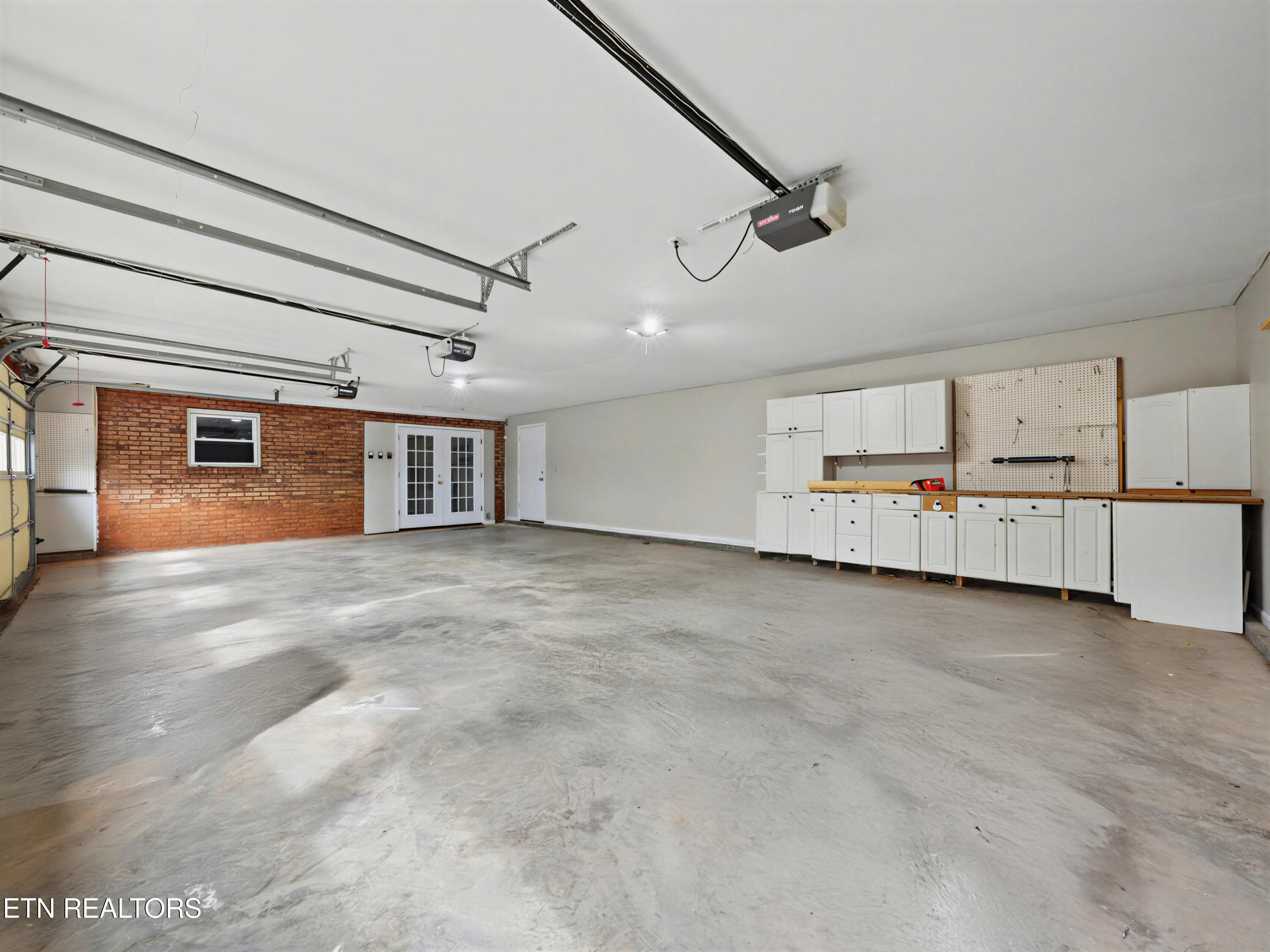 6239 N Trigonia Road Greenback TN 37742