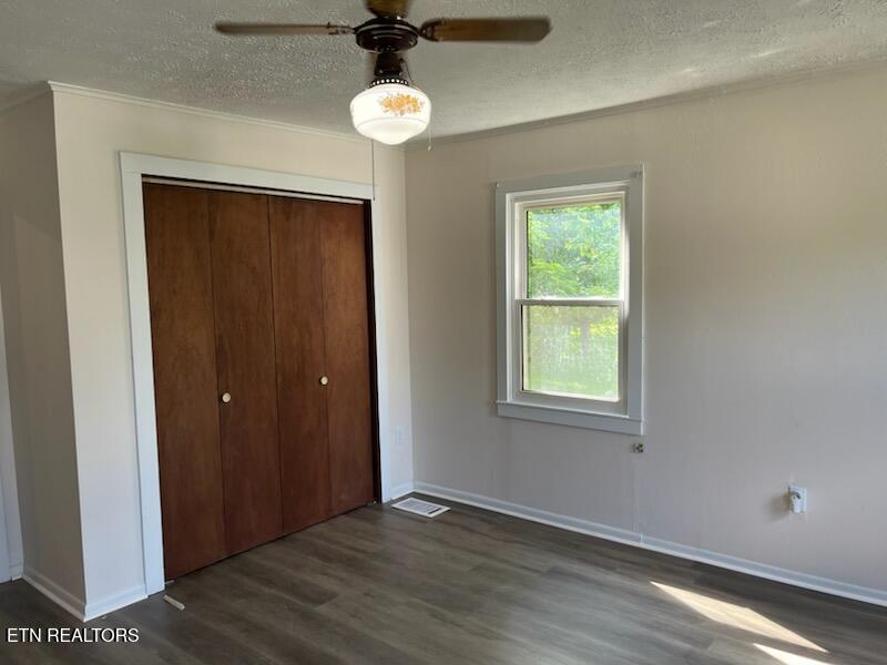 517 E Central Avenue Lafollette TN 37766