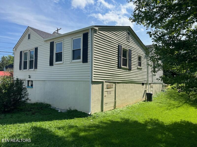 517 E Central Avenue Lafollette TN 37766