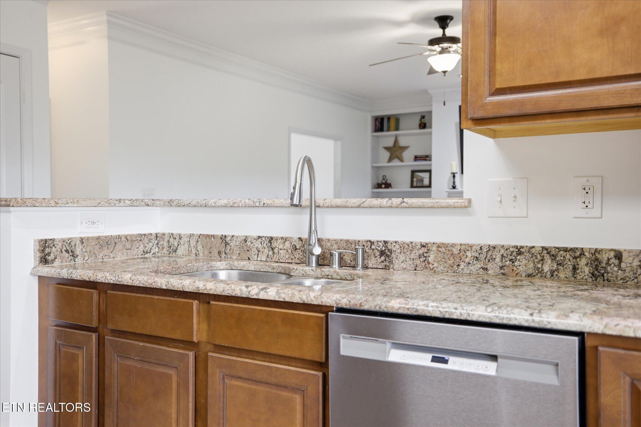 8447 Shoregate Lane Knoxville TN 37938