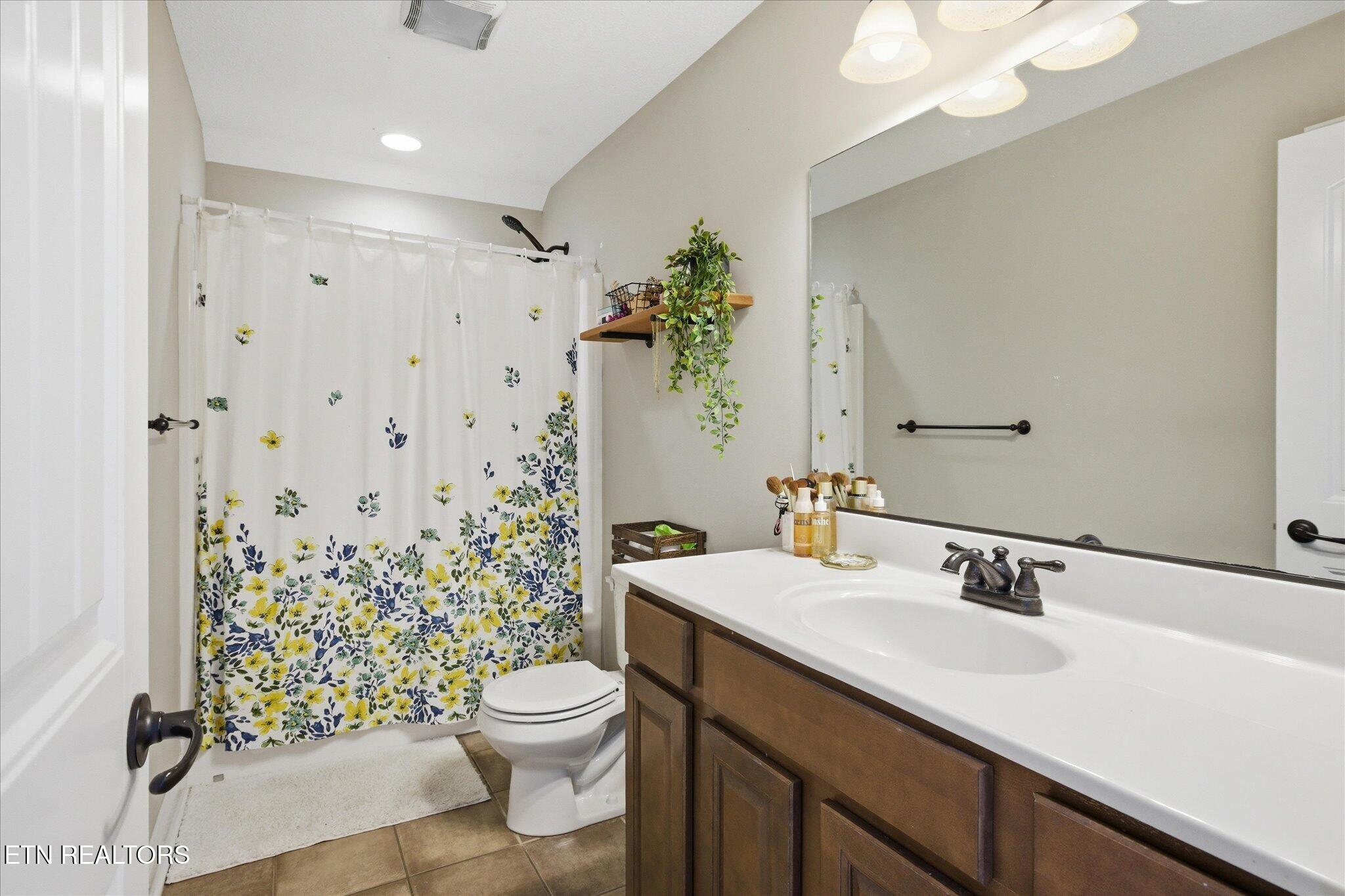 8447 Shoregate Lane Knoxville TN 37938