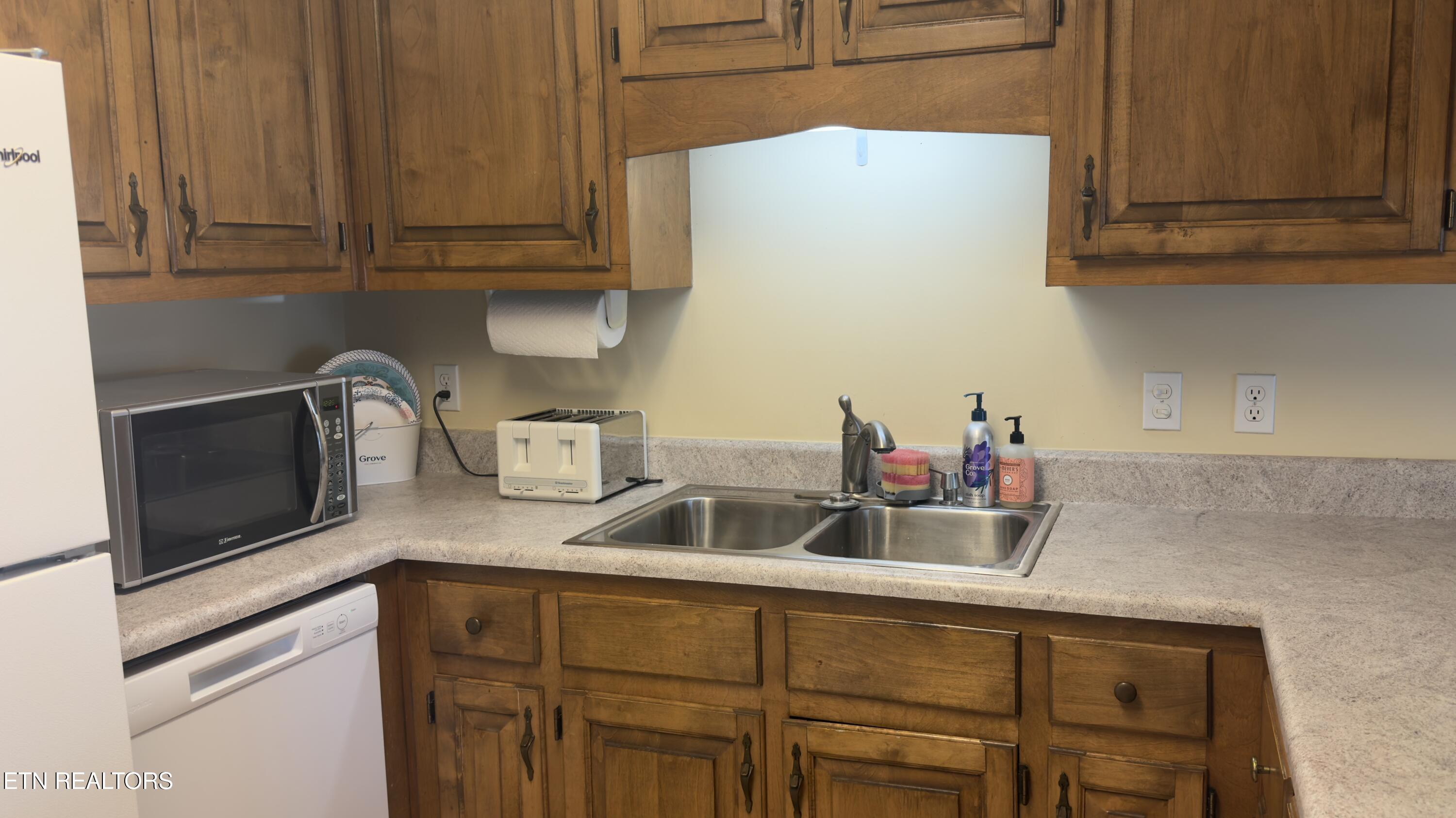 106 Hazleton Lane Oak Ridge TN 37830