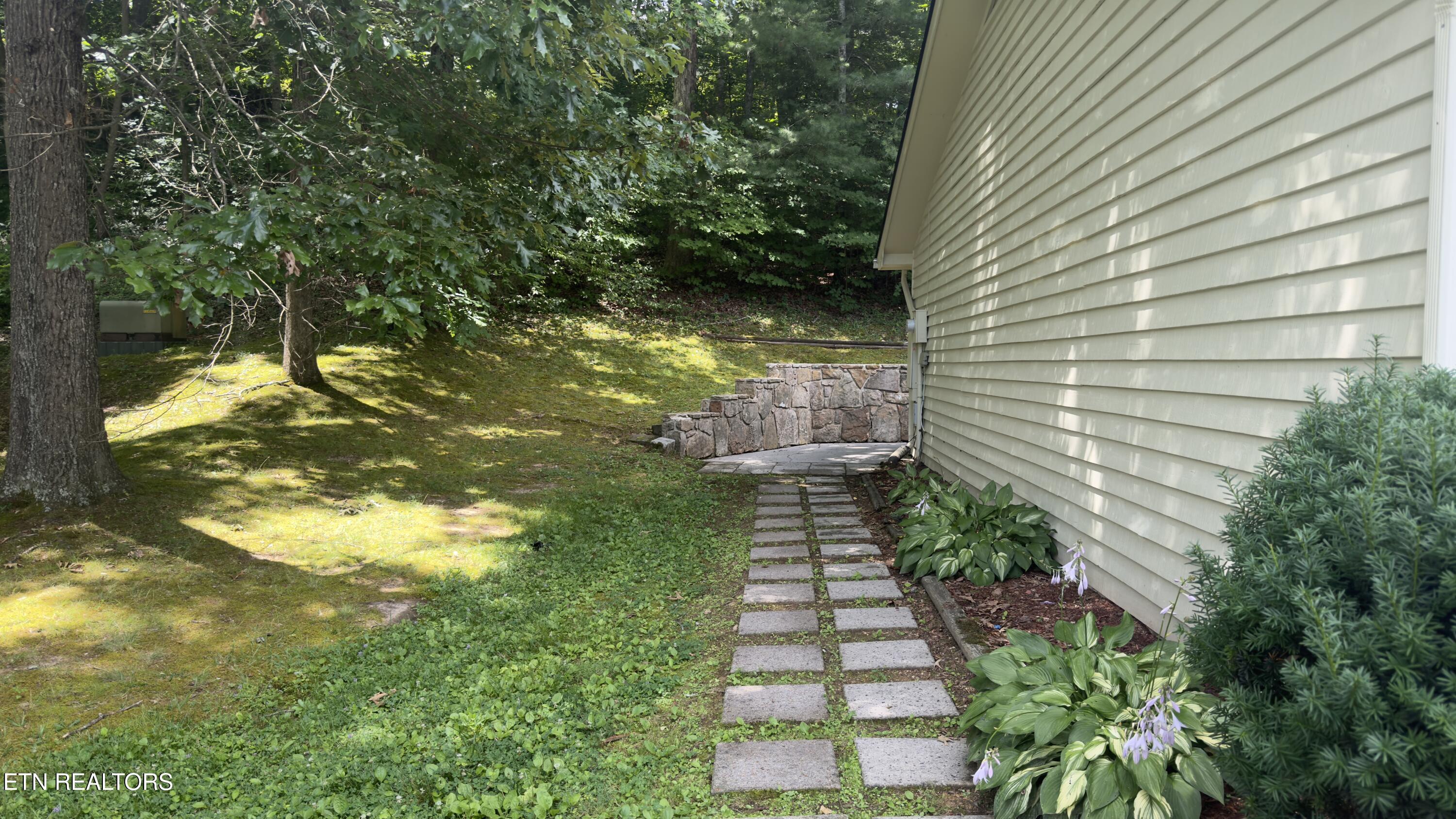 106 Hazleton Lane Oak Ridge TN 37830