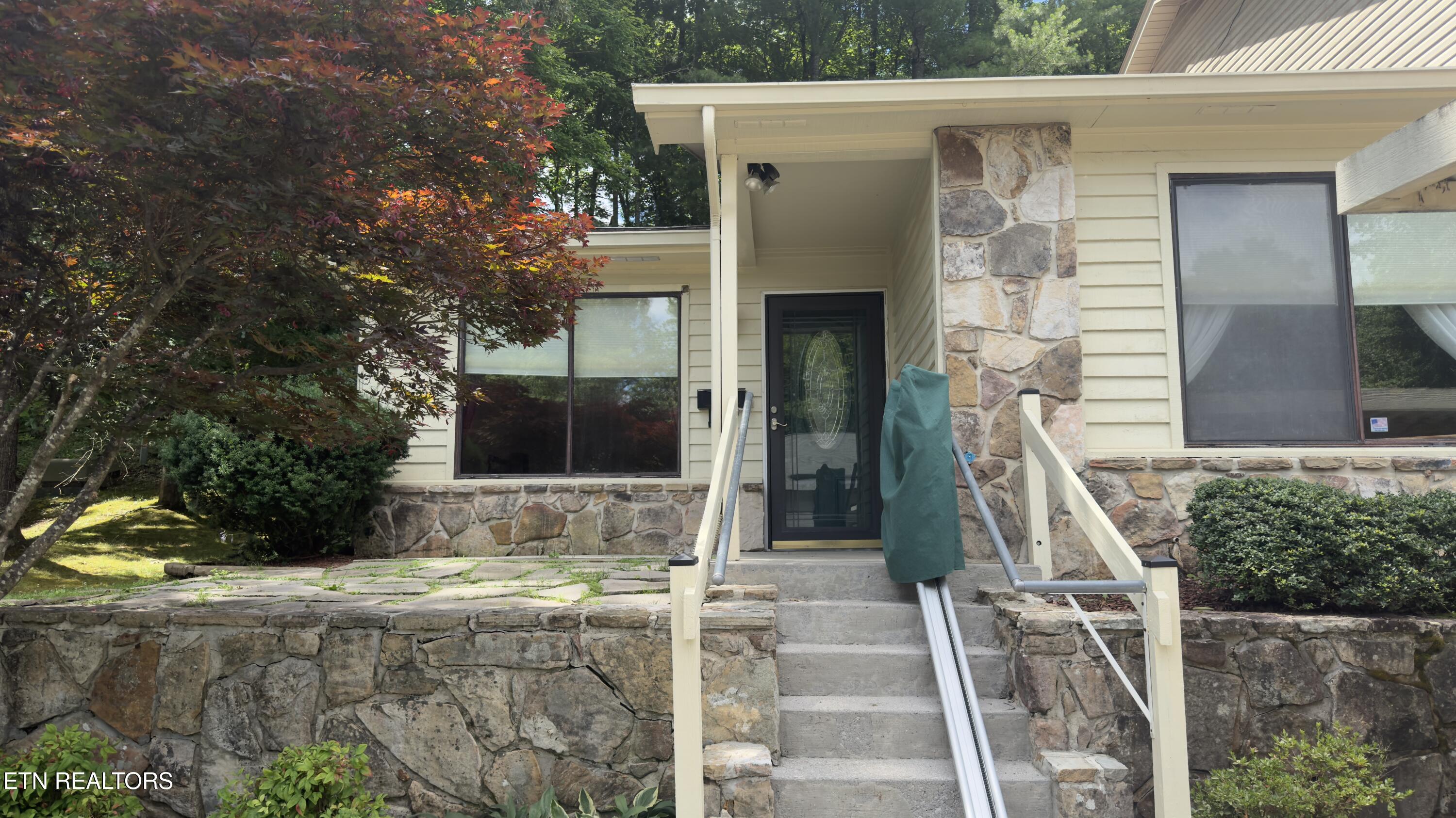 106 Hazleton Lane Oak Ridge TN 37830
