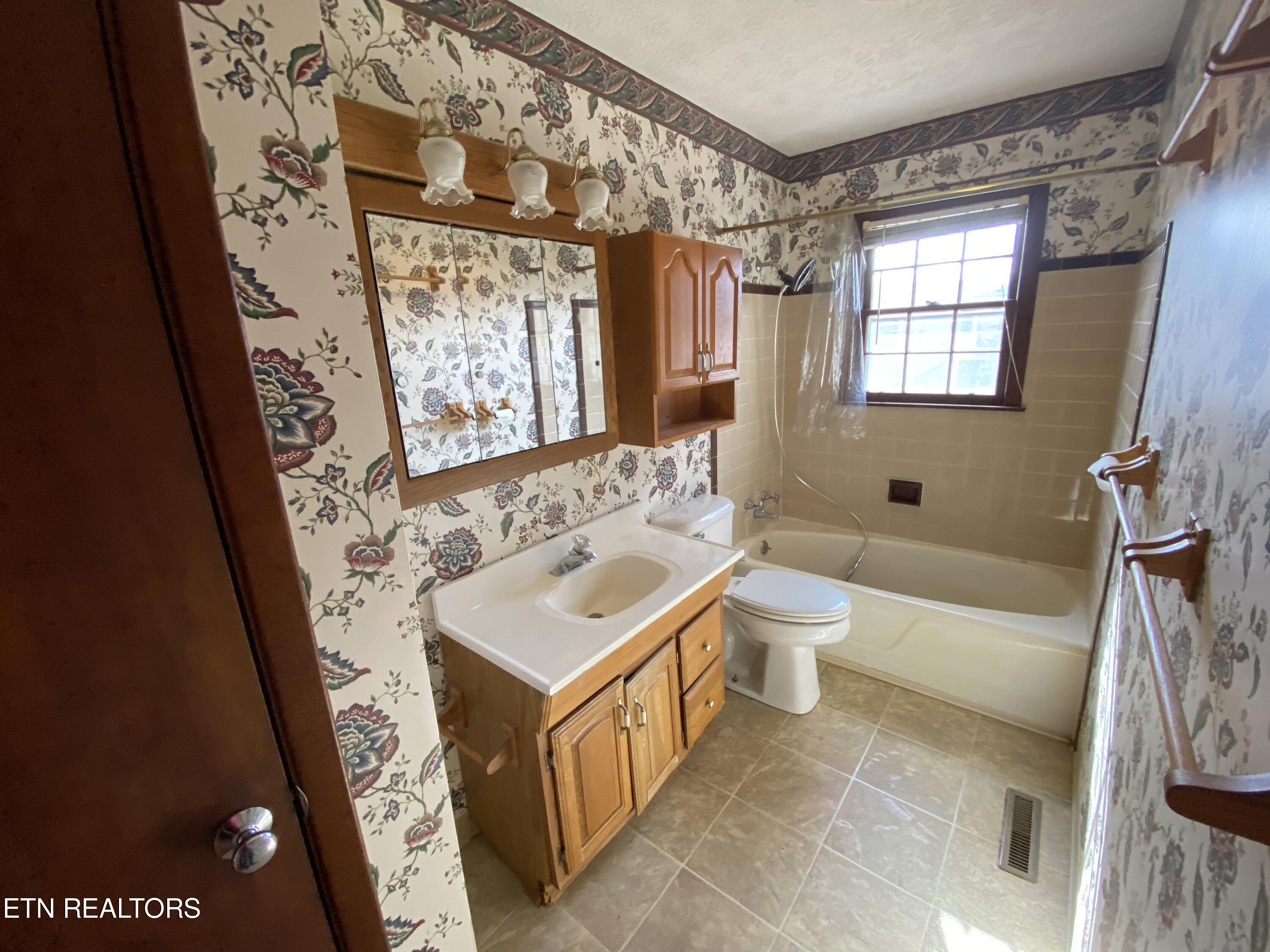 2938 Valley View Drive Knoxville TN 37917