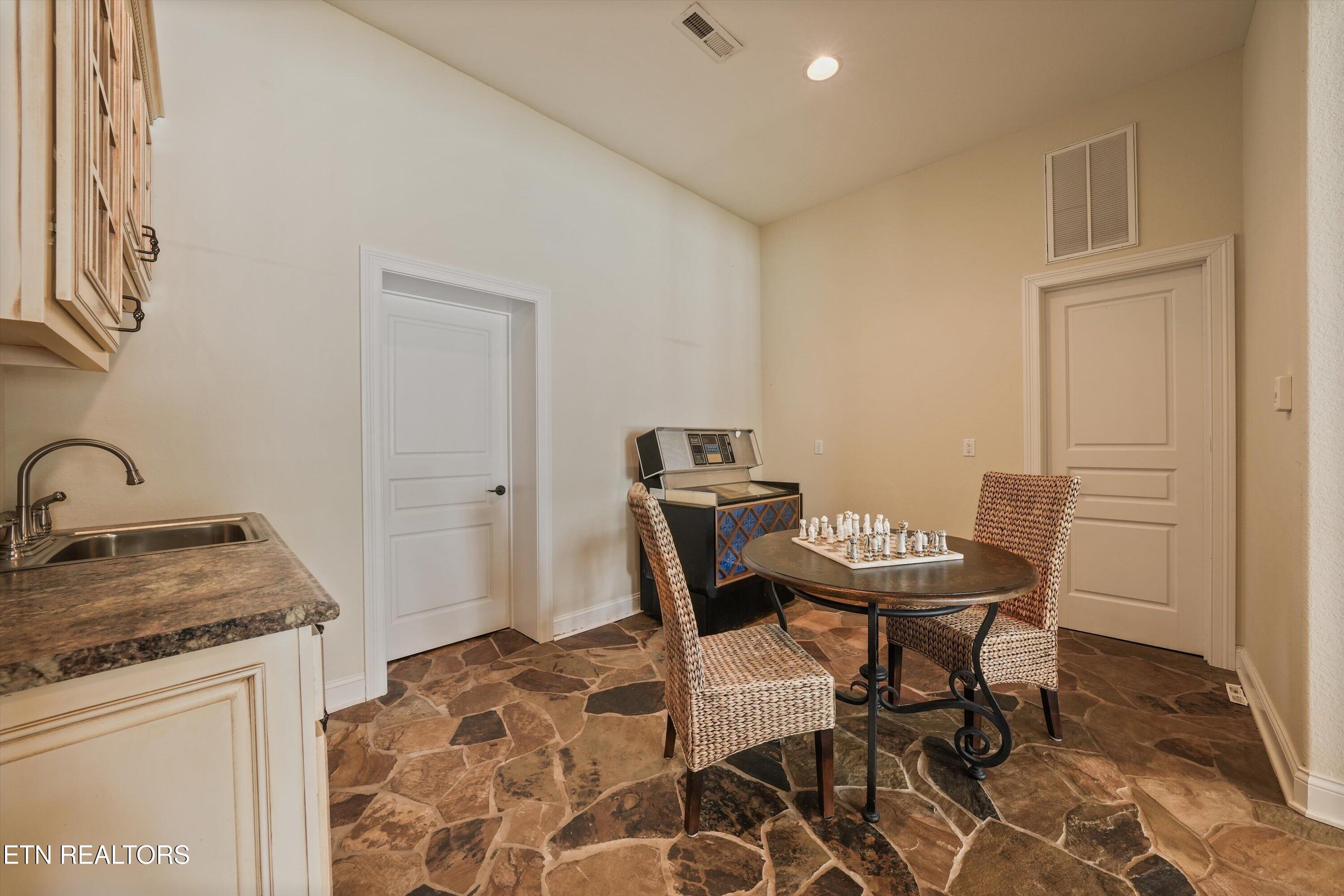269 E Shore Drive Rockwood TN 37854