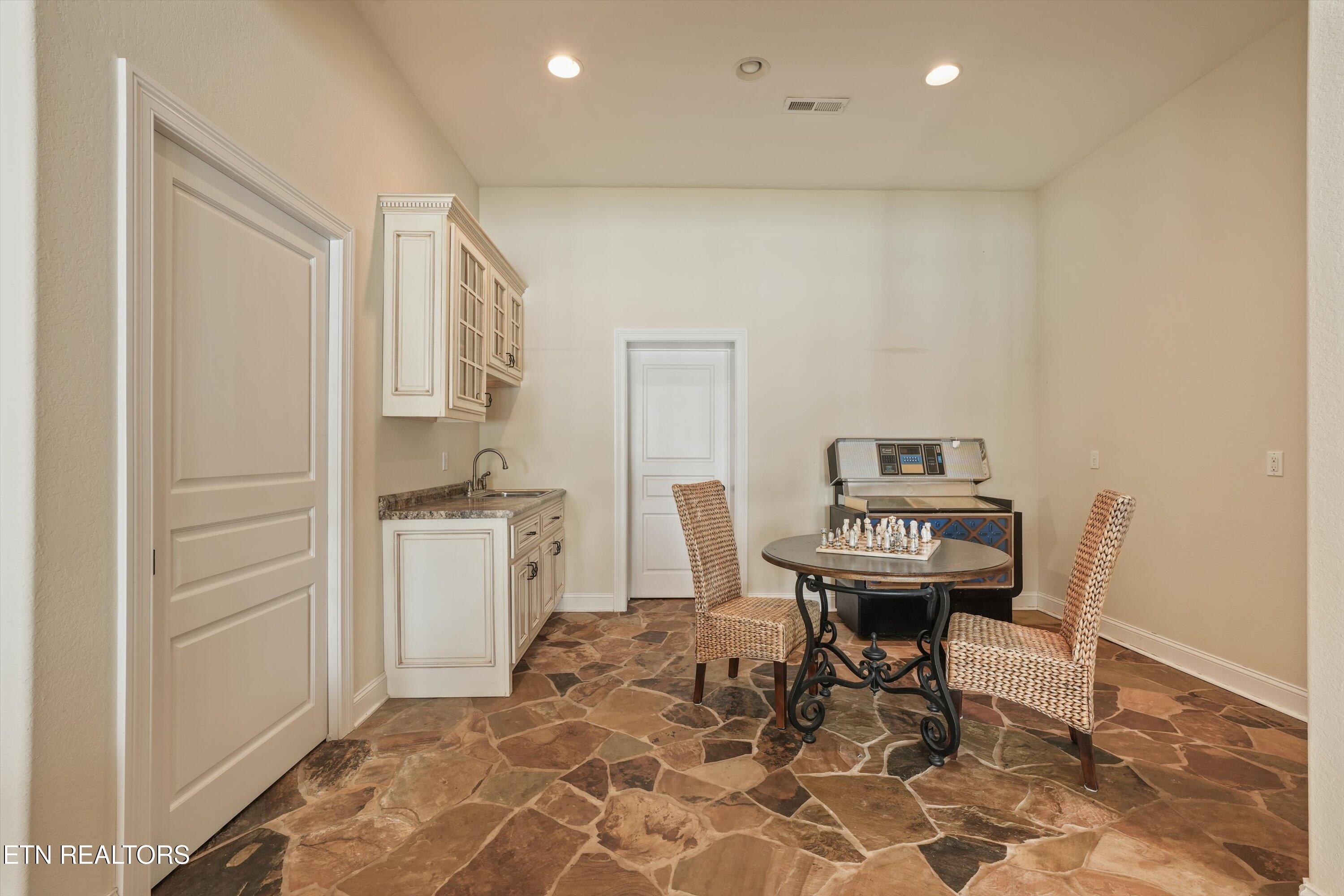 269 E Shore Drive Rockwood TN 37854