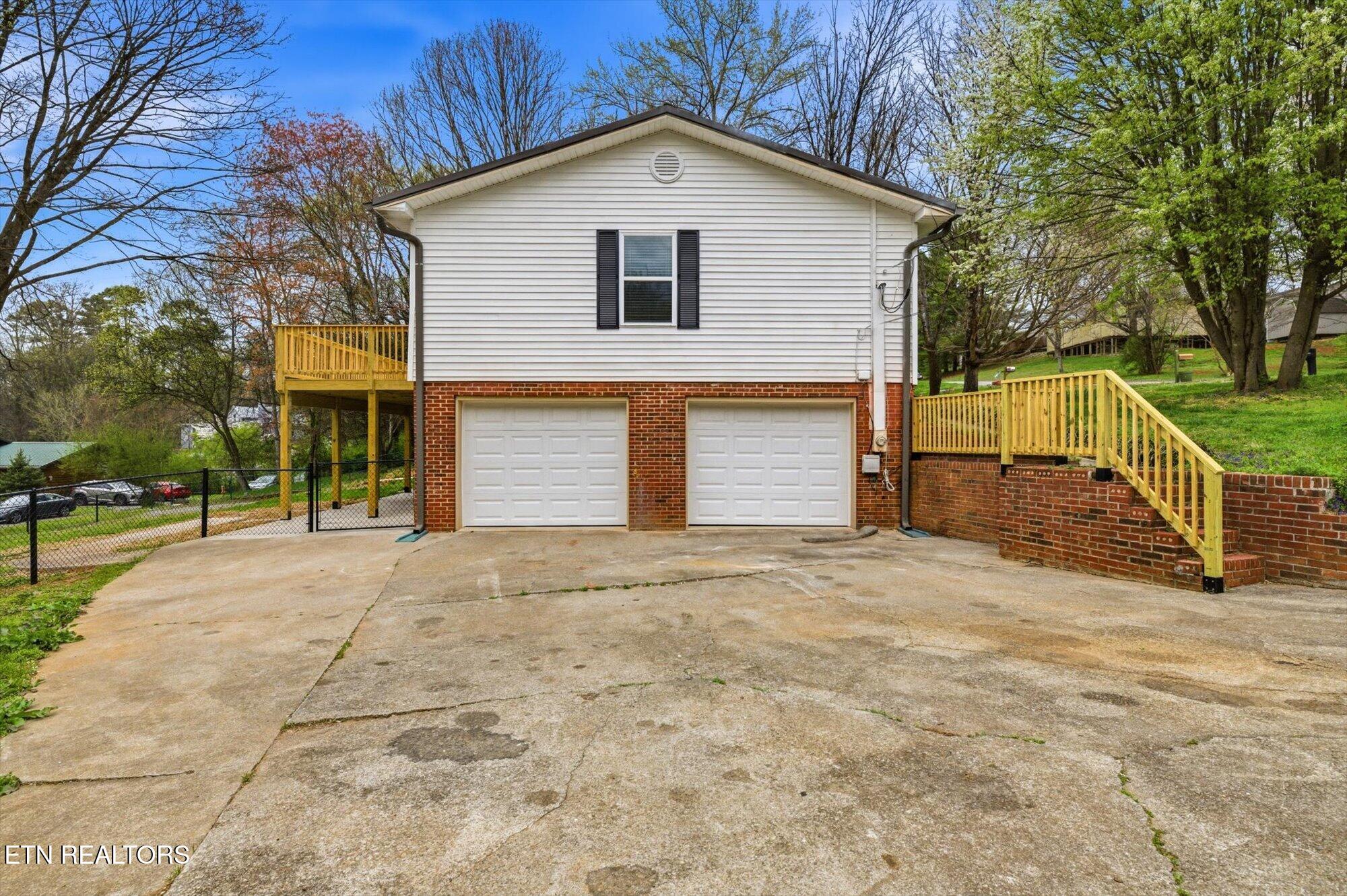 2001 Wayne Circle Maryville TN 37804