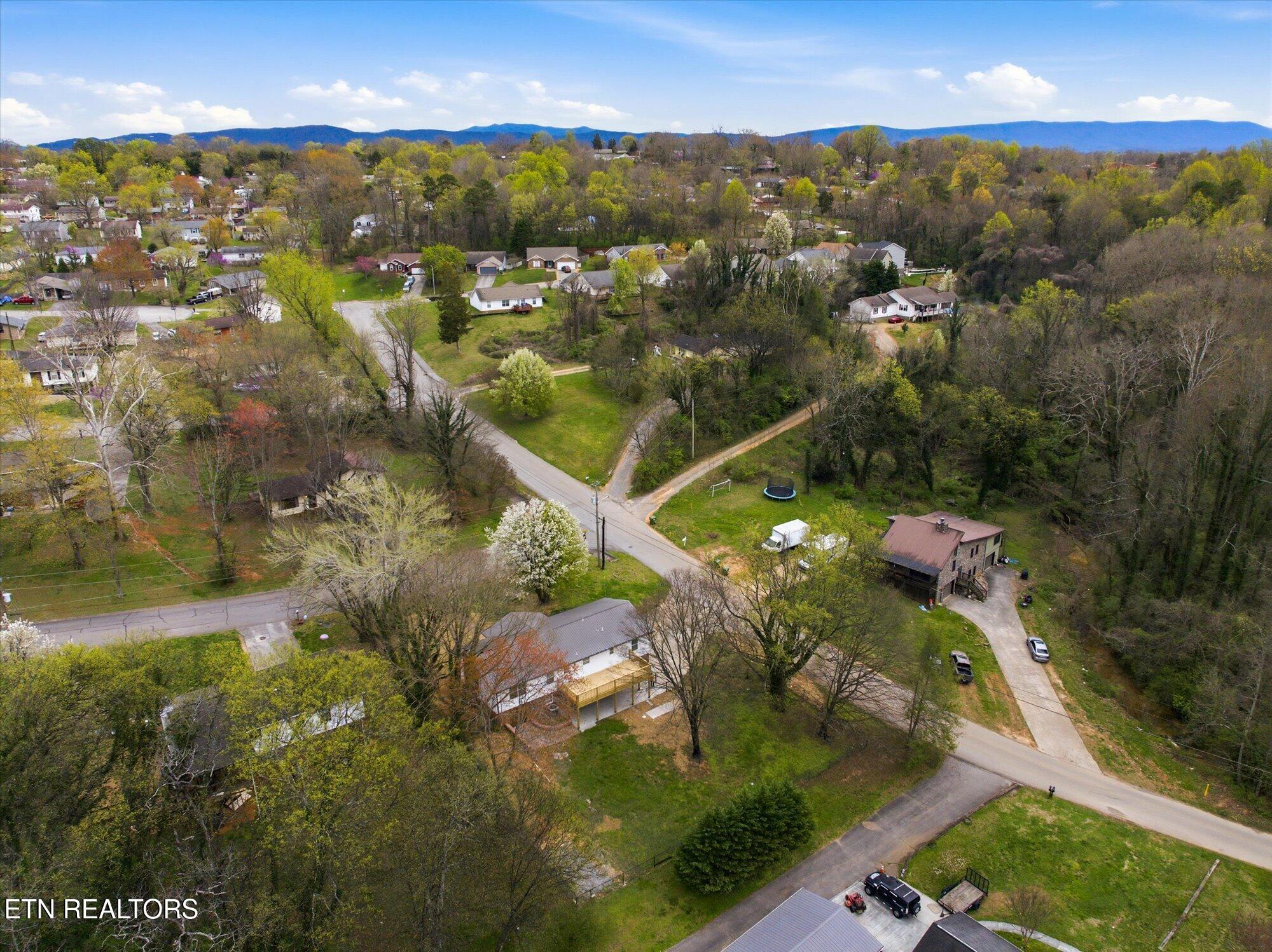 2001 Wayne Circle Maryville TN 37804