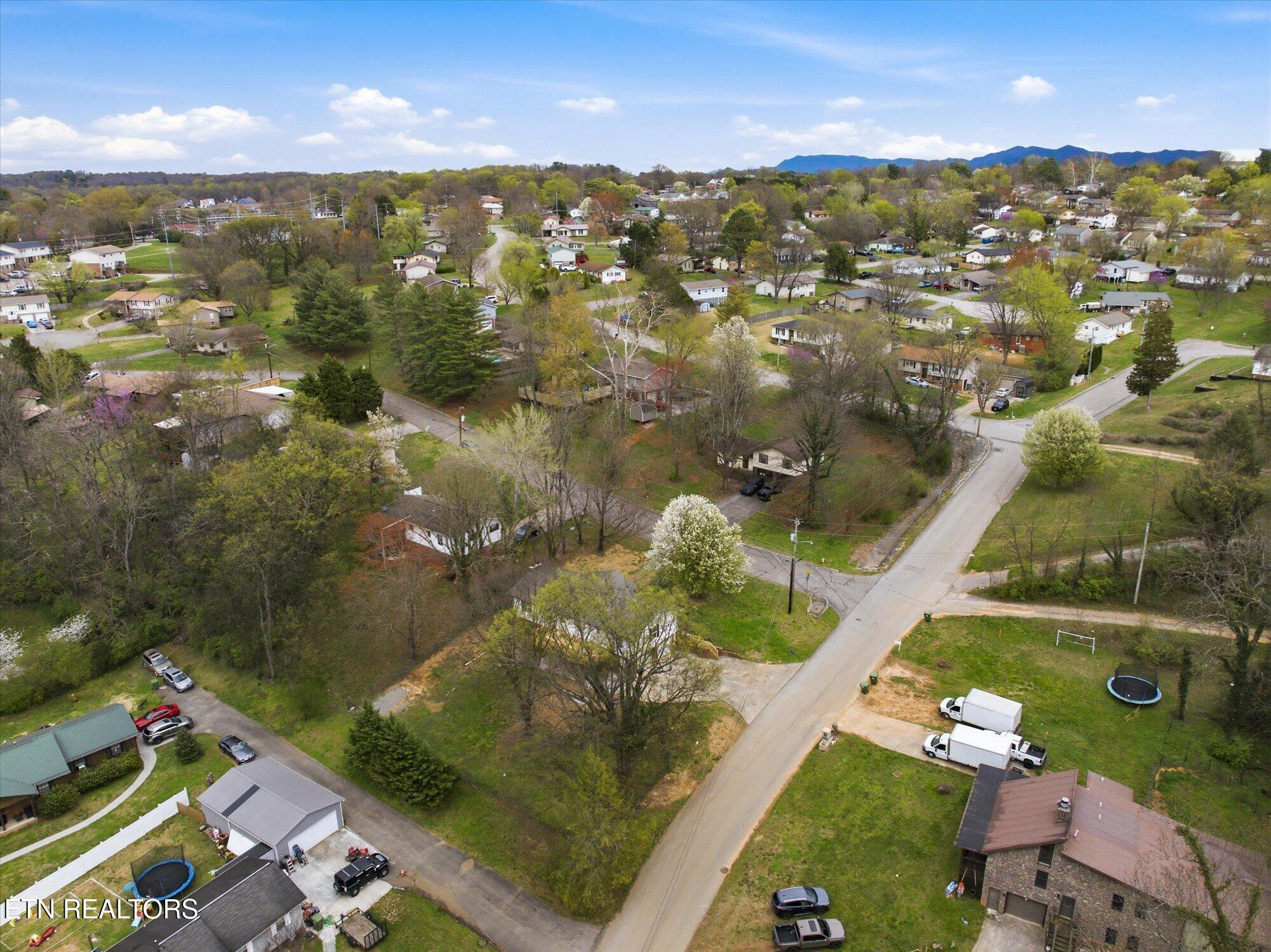 2001 Wayne Circle Maryville TN 37804