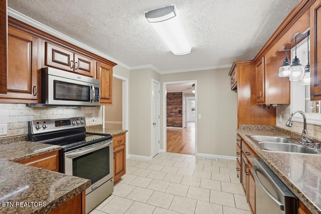 3142 Sparks Drive Cookeville TN 38506