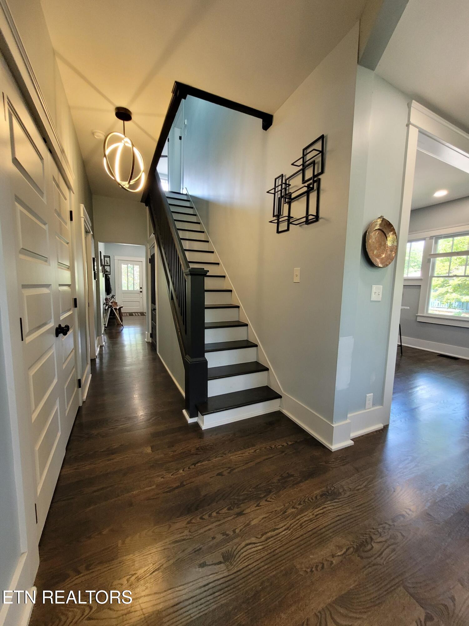 205 Leonard Place Knoxville TN 37917