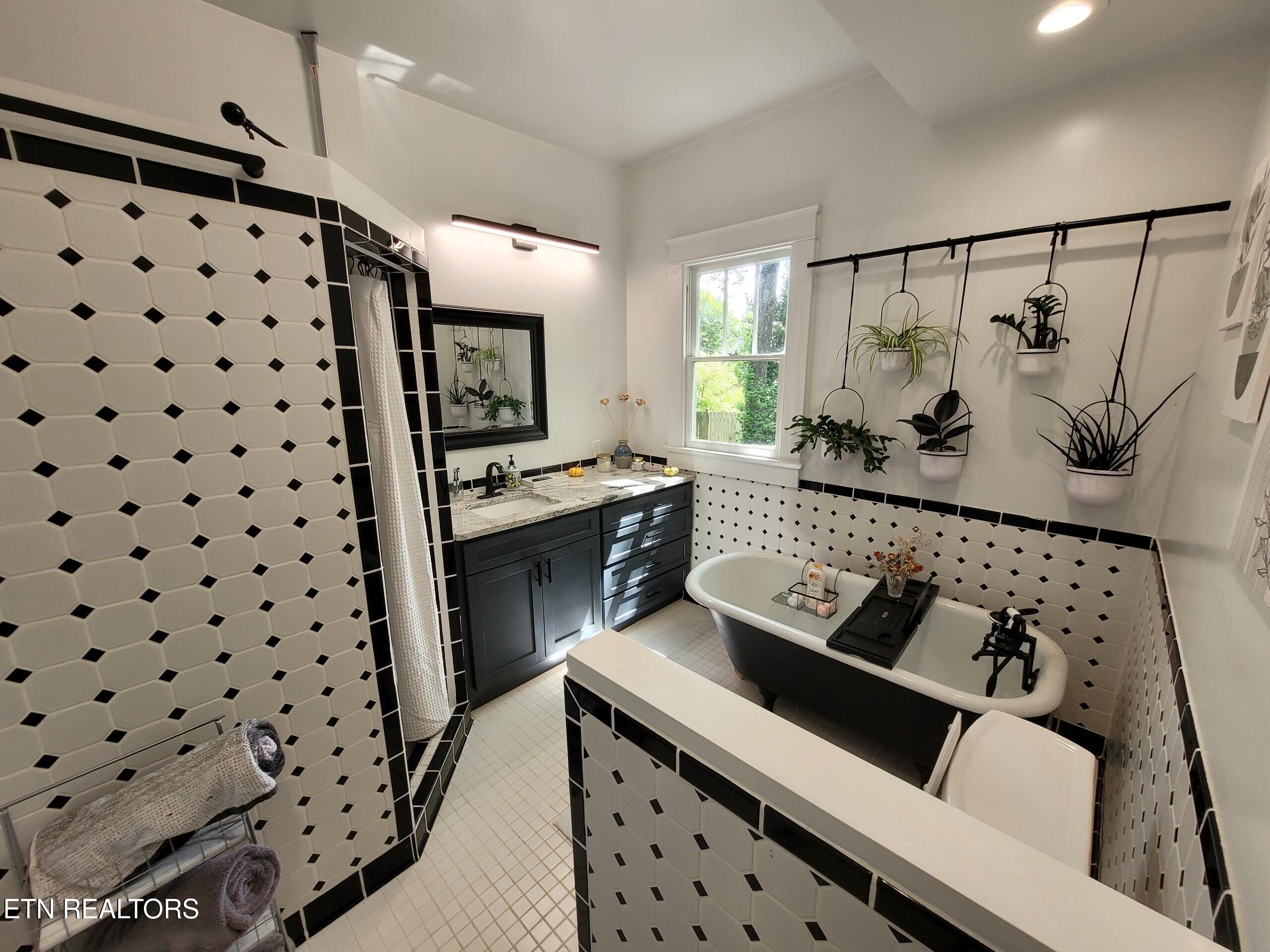 205 Leonard Place Knoxville TN 37917