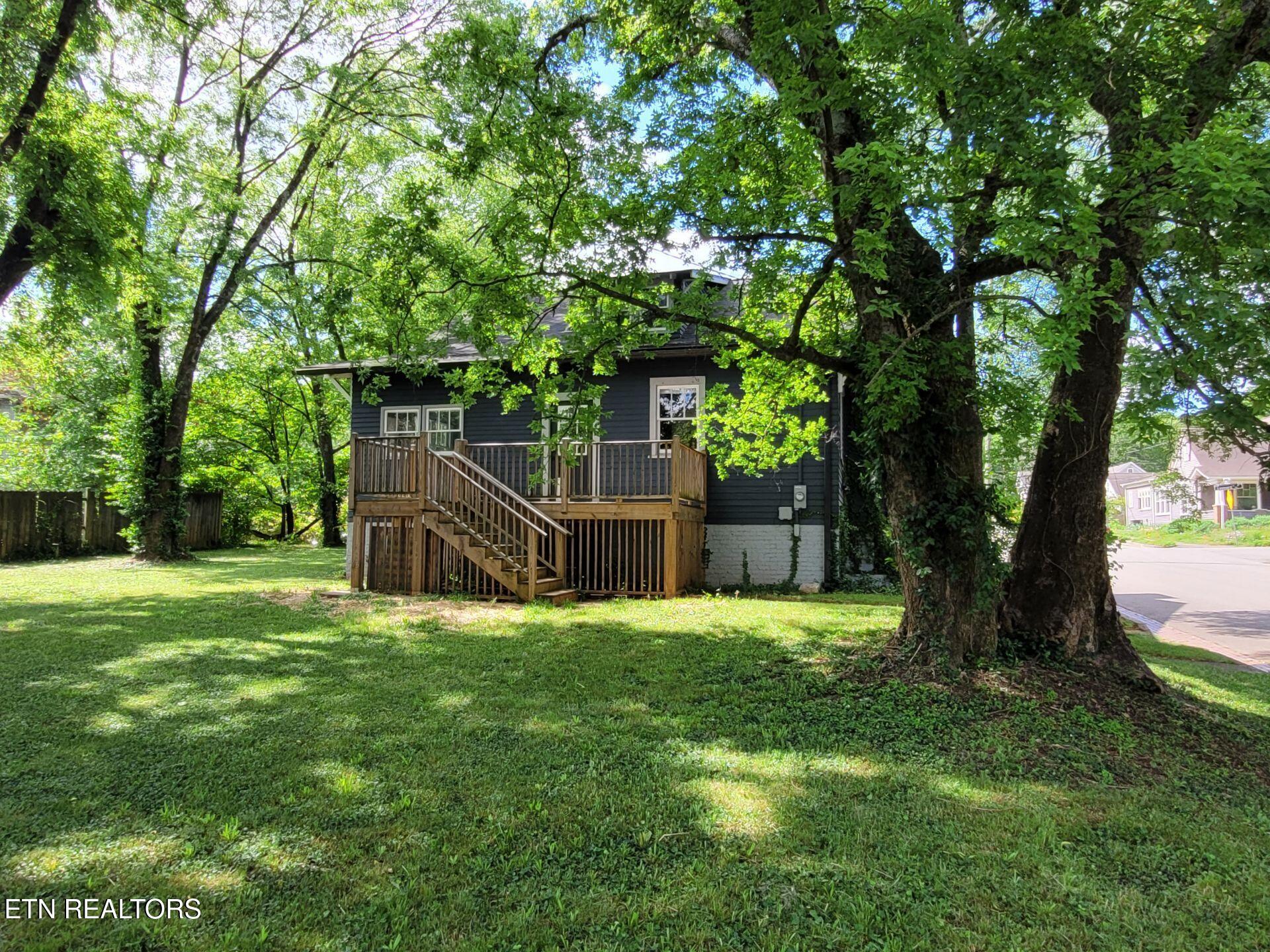 205 Leonard Place Knoxville TN 37917