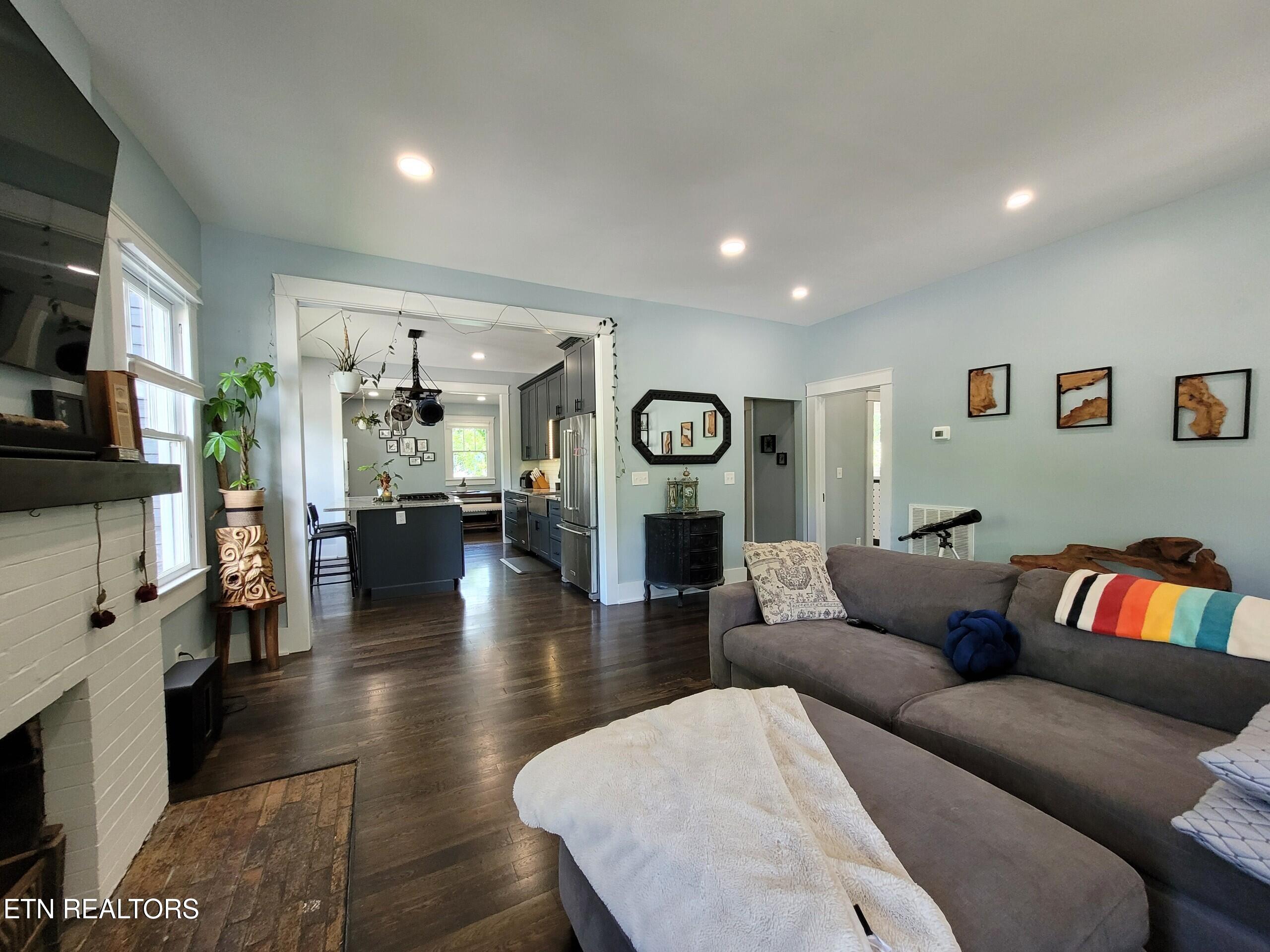 205 Leonard Place Knoxville TN 37917