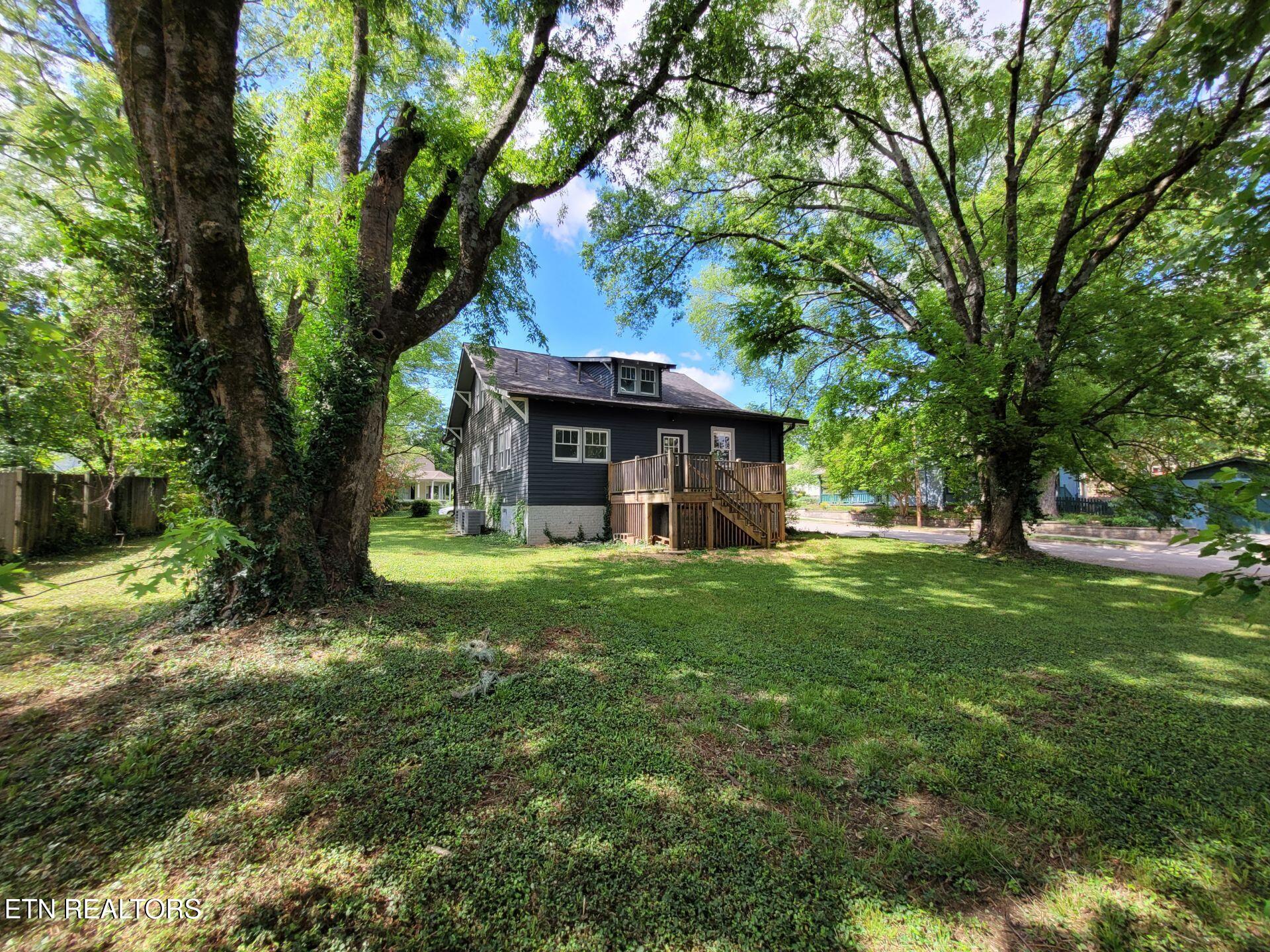 205 Leonard Place Knoxville TN 37917